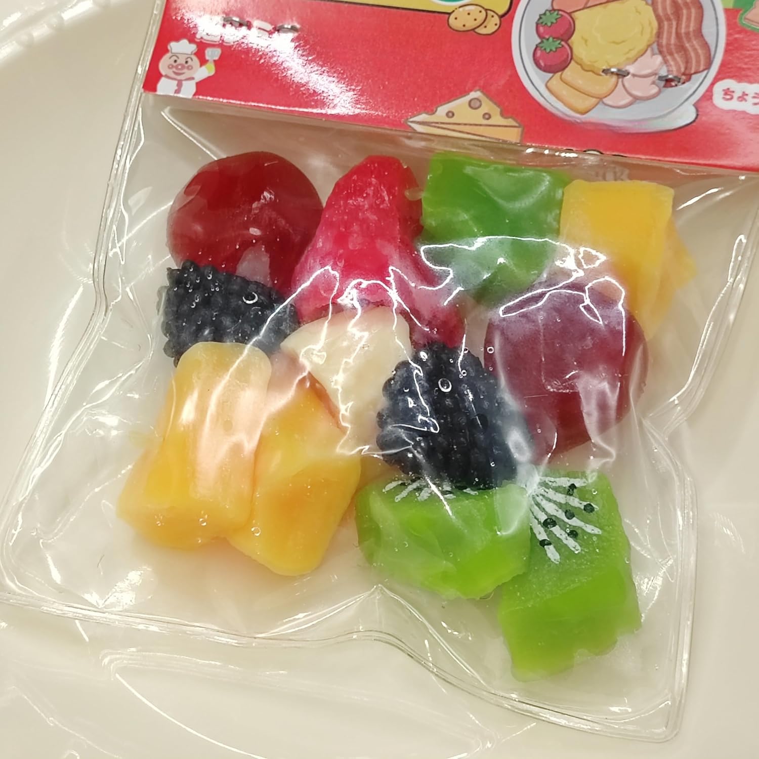Fruit Mini Squishies, Cute Mixed Fruits Squishy Toys, Realistic Mango Banana Kiwi Strawberry Squeeze Toy, Mini Fidget Toys Perfect for Anxiety Relaxation Desk Accessory (1 Bag)