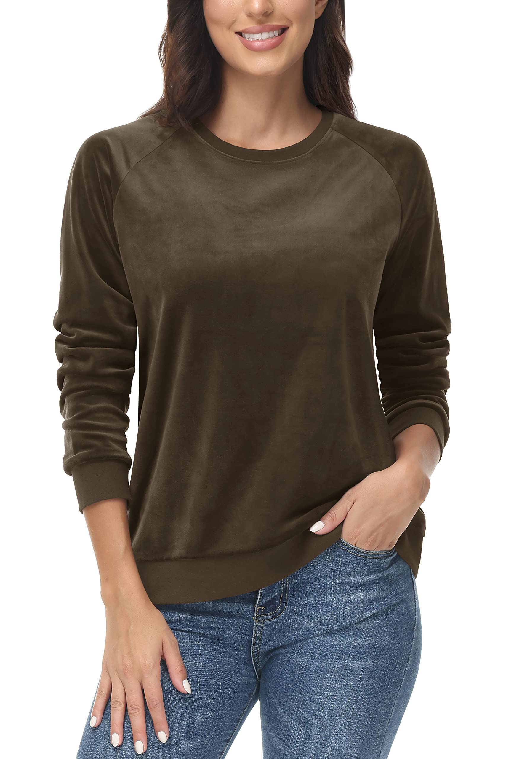 MAGCOMSEN Women's Velour Sweatshirts Crewneck Long Sleeve Casual Pullover Soft Warm Shirts Velvet Tops Winter Fall
