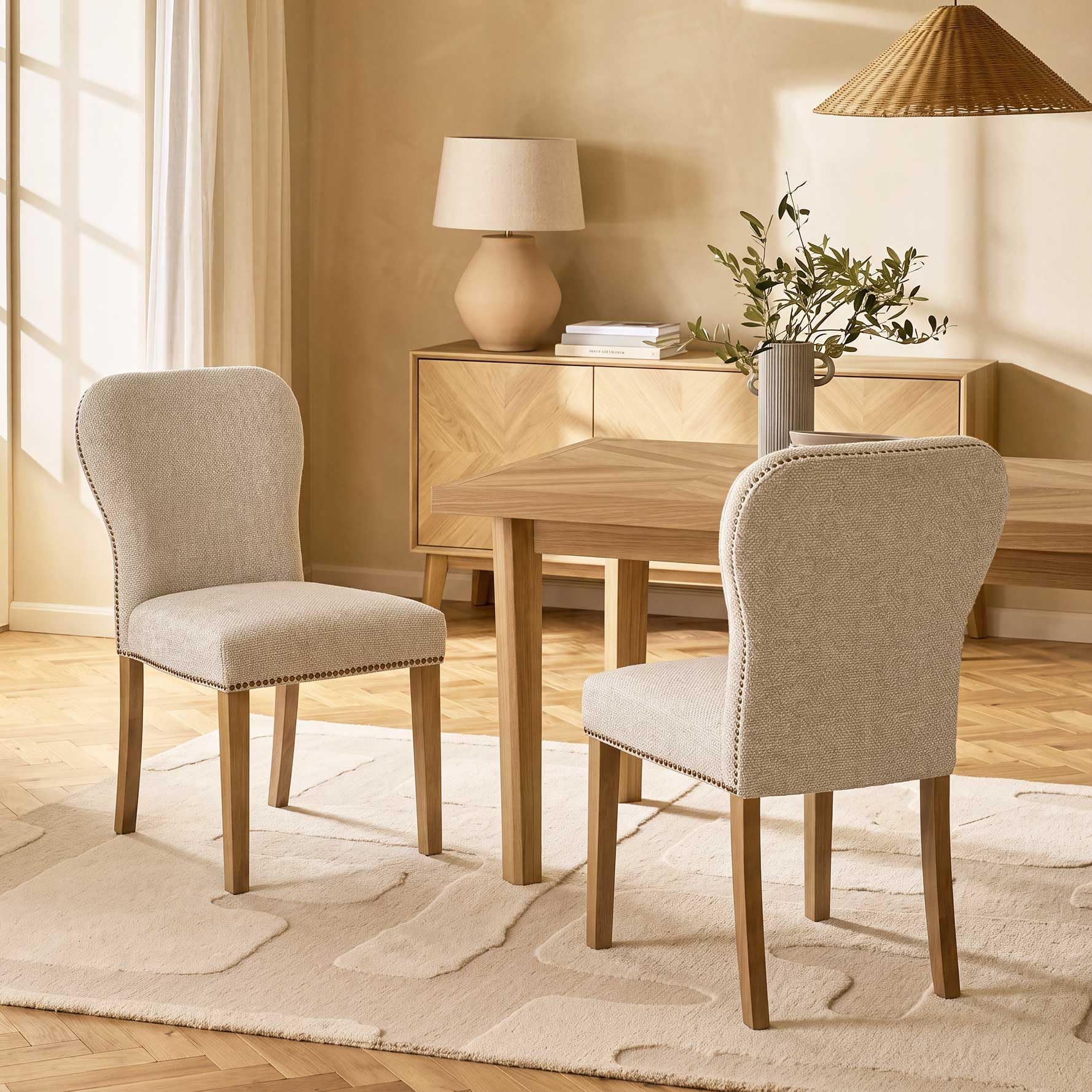 younturn Wooden Dining Chairs Set of 2, Boucle Fabric Upholstered Dining Room Chairs with Solid Wood Legs, Curved High Backrest, Thick Padded Seat and Nailhead Trim for Kitchen, Restaurant, Oatmeal