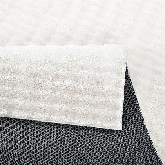 Krem Yumuşak Bubble Kaymaz Özel Taban Peluş Halı Yolluk Yıkanabilir 102
