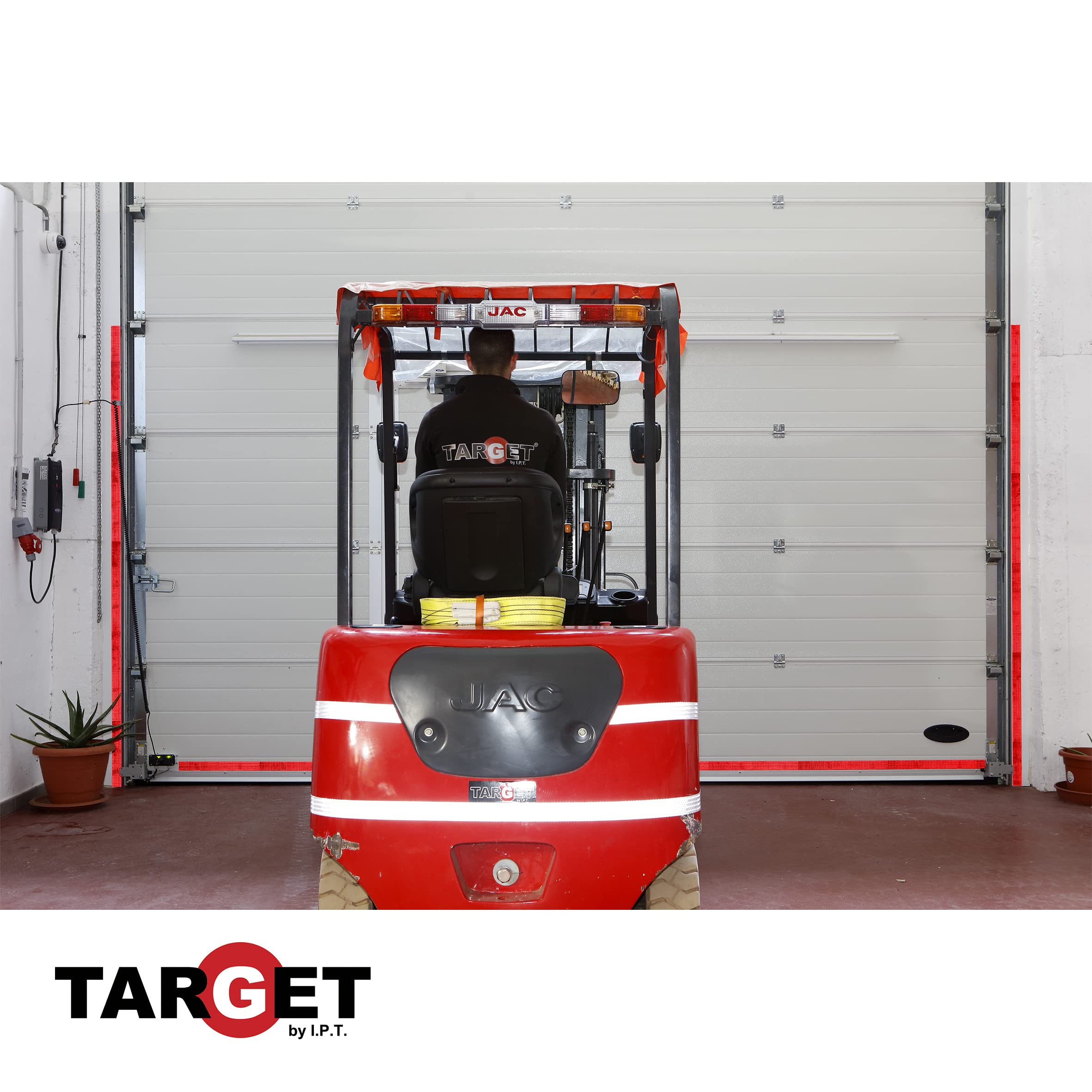 TARGET CRB33100 - Cinta Reflectante - Adhesiva - 33 M x 100 mm Blanca - Advertencia - Señalización - Marcaje - Extra Ancha - Peligro - Seguridad