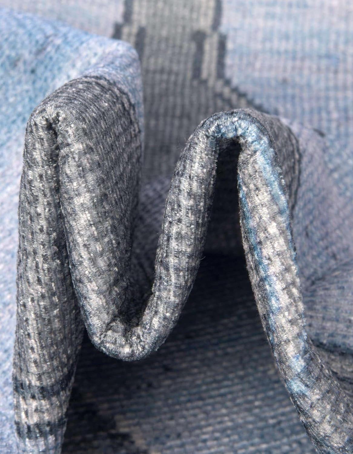 Unique Loom Timeless Collection Area Rug - Thomas (2' x 3' 1" Rectangle, Blue Gray/ Navy Blue)