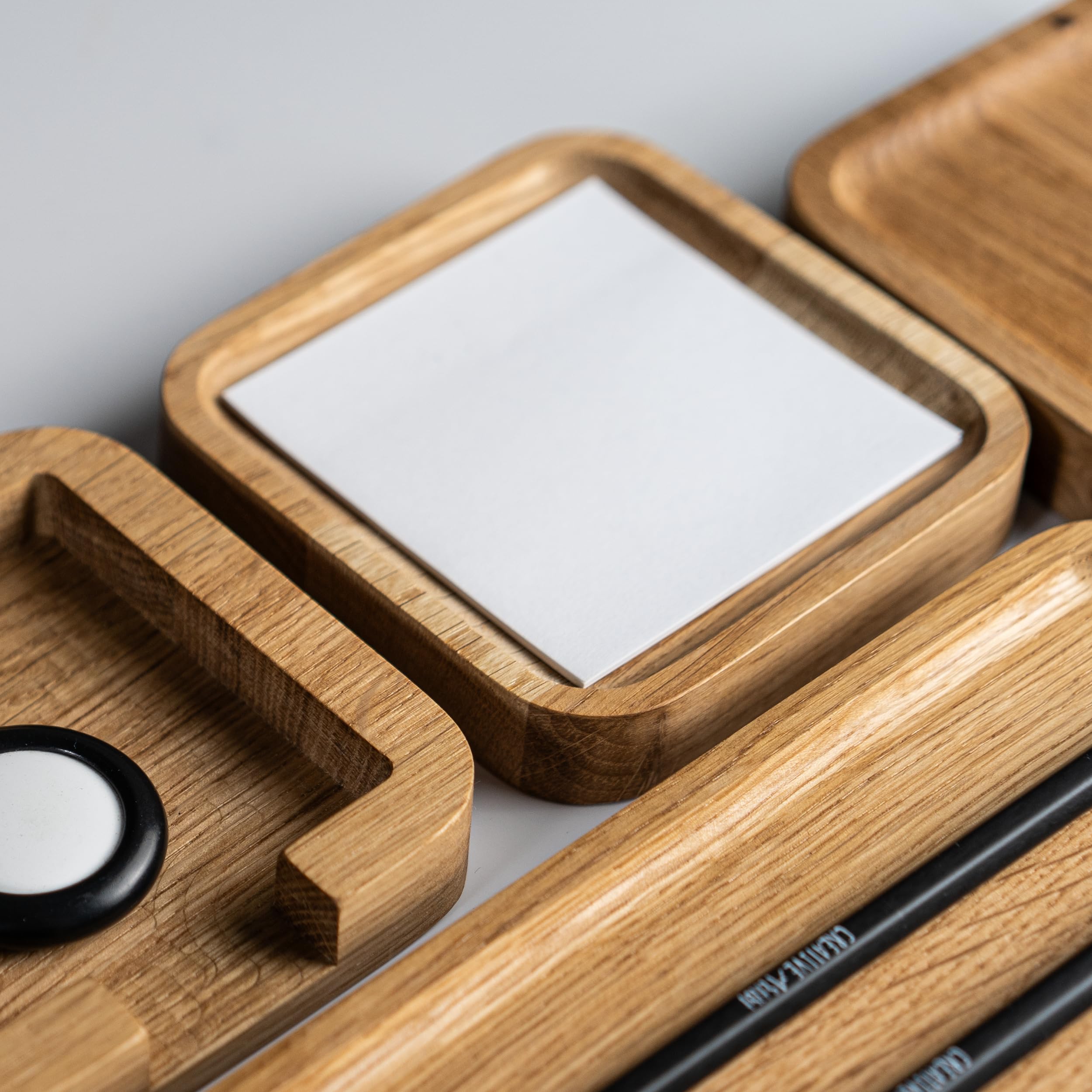 WOODYGIFT Zettelbox aus Eiche 10x10/10x20 cm – Eleganter Schreibtisch Organizer Holz – Zettelhalter für Notizzettel – Büro Aufbewahrung & Organisation im Home Office (Flach) Bürobedarf & Schreibwaren