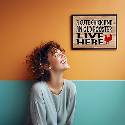 Miniatura 5 de Cute Chick & Old Rooster Live Here - Funny Rustic Chicken Wall Decor, Retro Country Family Wall Art Print Ideal For Home Decor, Farmhouse Decor,