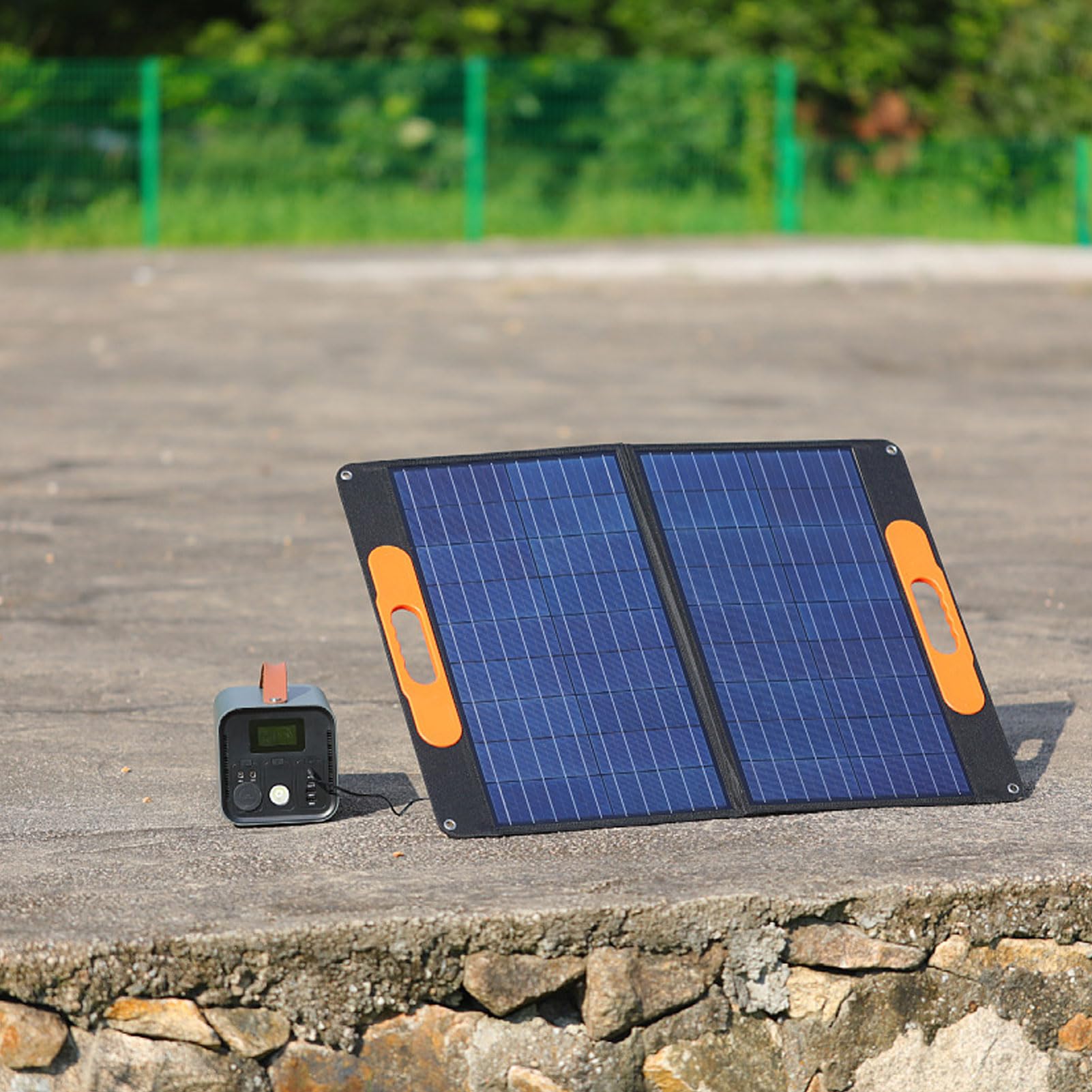 Tragbares Solarpanel-Ladegerät 100 W, Monokristallines Material, IP67 Regensicher, Hocheffizientes Tragbares Solarladegerät für Camping
