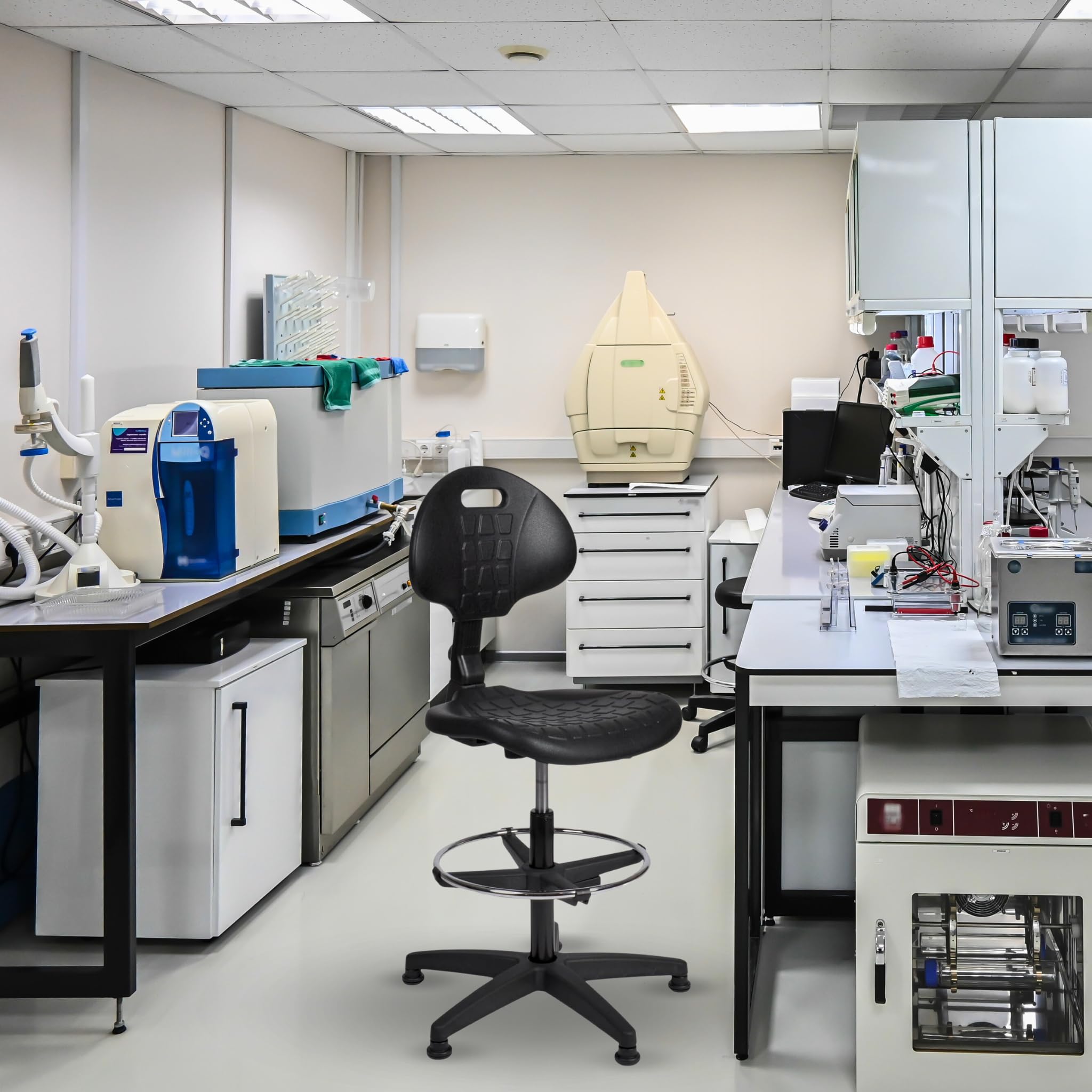Topsit IND000112 Sedia da lavoro in poliuretano, sedia da lavoro ergonomica, sedia da laboratorio, regolabile in altezza e facile da pulire, base stabile con piedi e piedi in metallo.