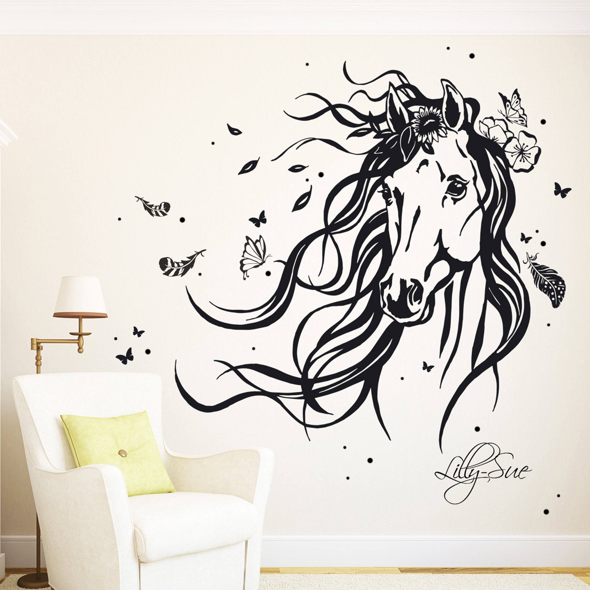 ilka parey wandtattoo-welt® Wandtattoo Pferd Wildpferd mit Blumen Federn Schmetterlingen und Wunschnamen M1874 ausgewählte Farbe: *lila* ausgewählte Größe: *L - 100cm breit x 82cm hoch*