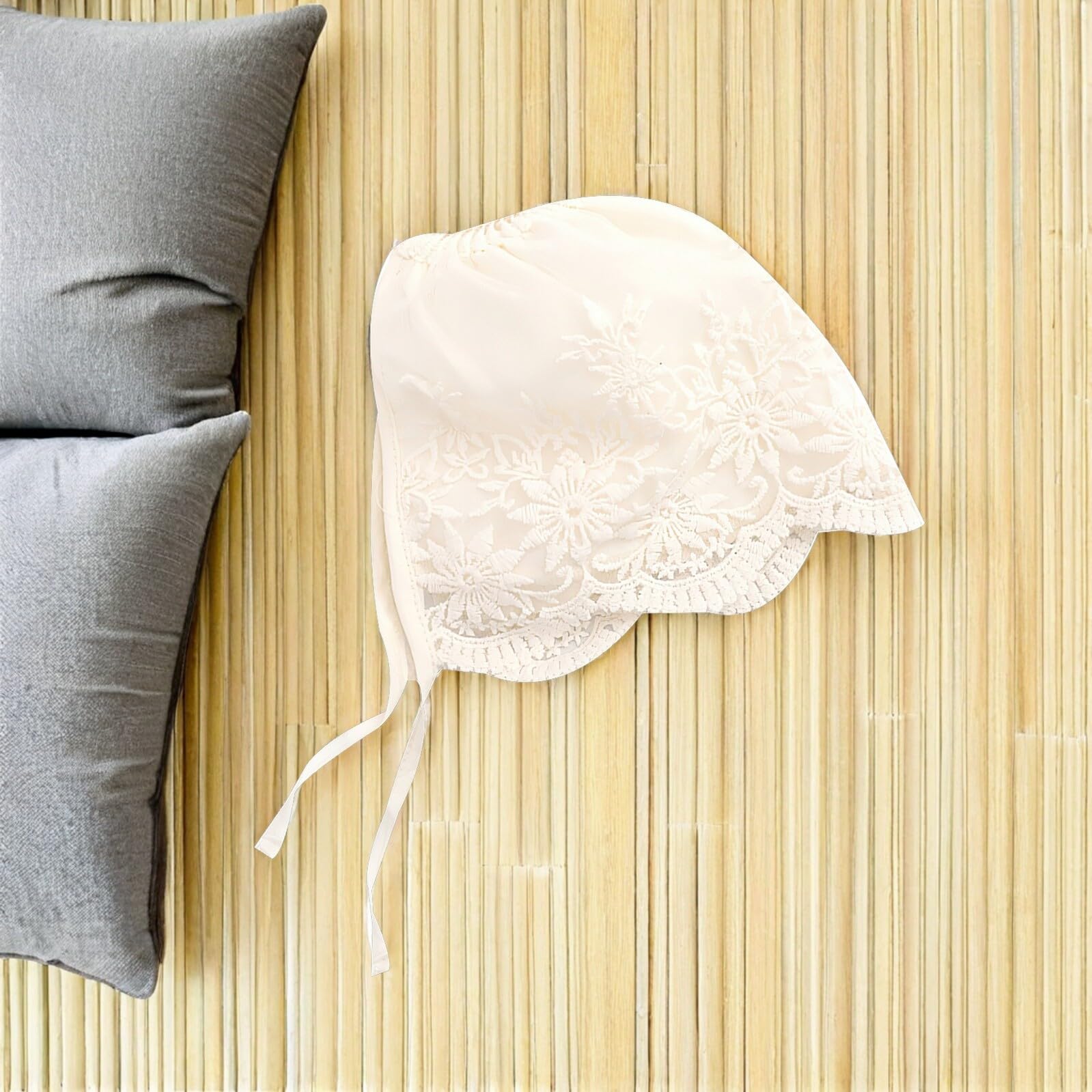 Berretto Bambina 1 Anno in Pizzo, Cappello Estivo Leggero Beige, Chiusura Sicura e Confortevole, 2 Pezzi per Battesimi e Cerimonie