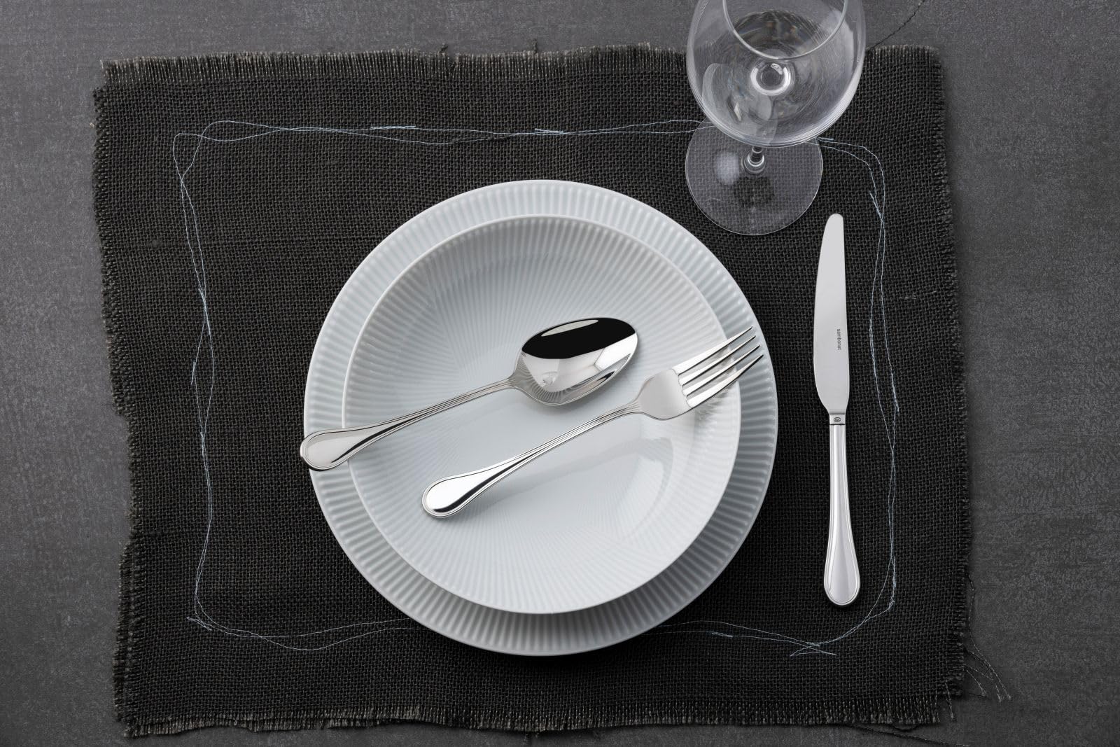 Sambonet 52563-N2 Royal Inox - Set di Posate da Tavola monoblocco in Acciaio Inox 18/10, per 12 persone, 60 pezzi: 12 forchette, 12 cucchiai, 12 coltelli, 12 cucchiaini da tè, 12 forchette dolce