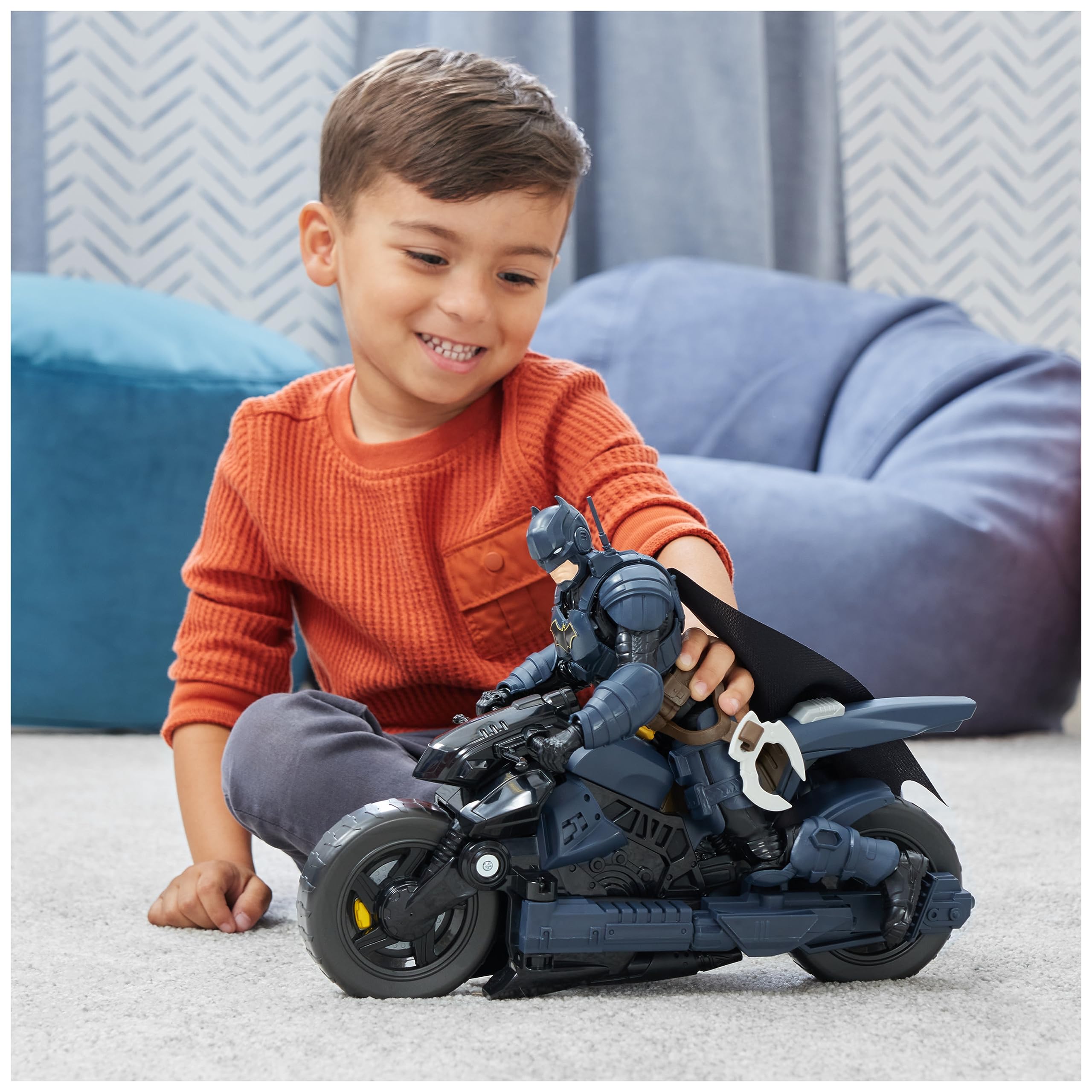 Spin Master Batman Adventures Batcycle - transformierendes 2-in-1 Fahrzeug Motorrad und Gleiter, kompatibel mit 30 cm Batman Action-Figuren, Spielzeug für Kinder ab 4 Jahren