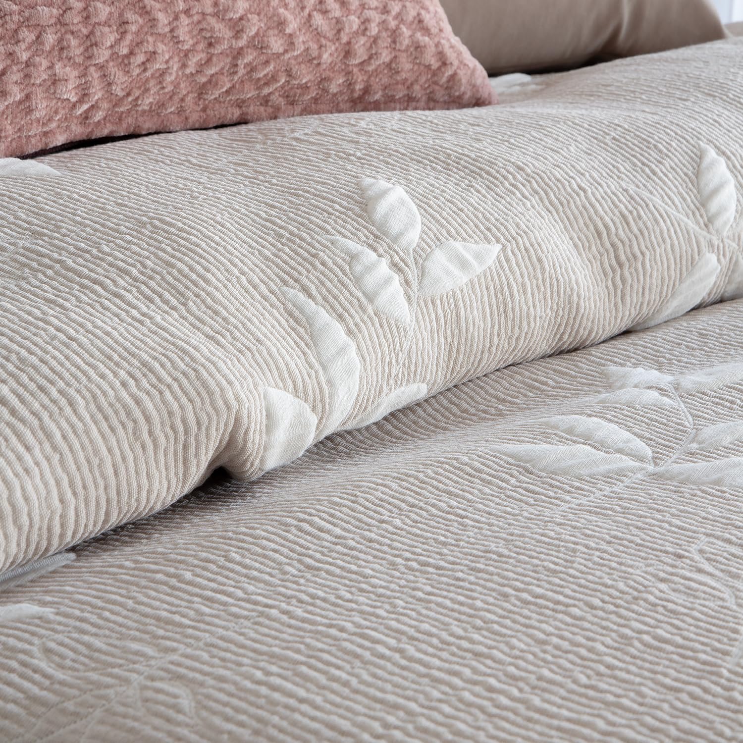 Antilo - Colcha de Verano - Bouti Modelo Eliete - Color Beige - Cama de 150 cm - Medida 250x265cm