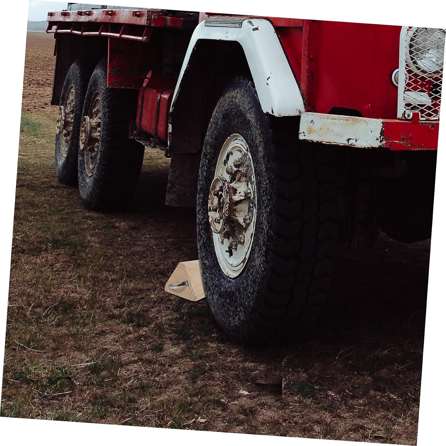 Wheel Chock Solid Wood Tire Chock for Rvs Trucks Trailers Slip Design for Easy to Use Install Vehicle Stabilizer