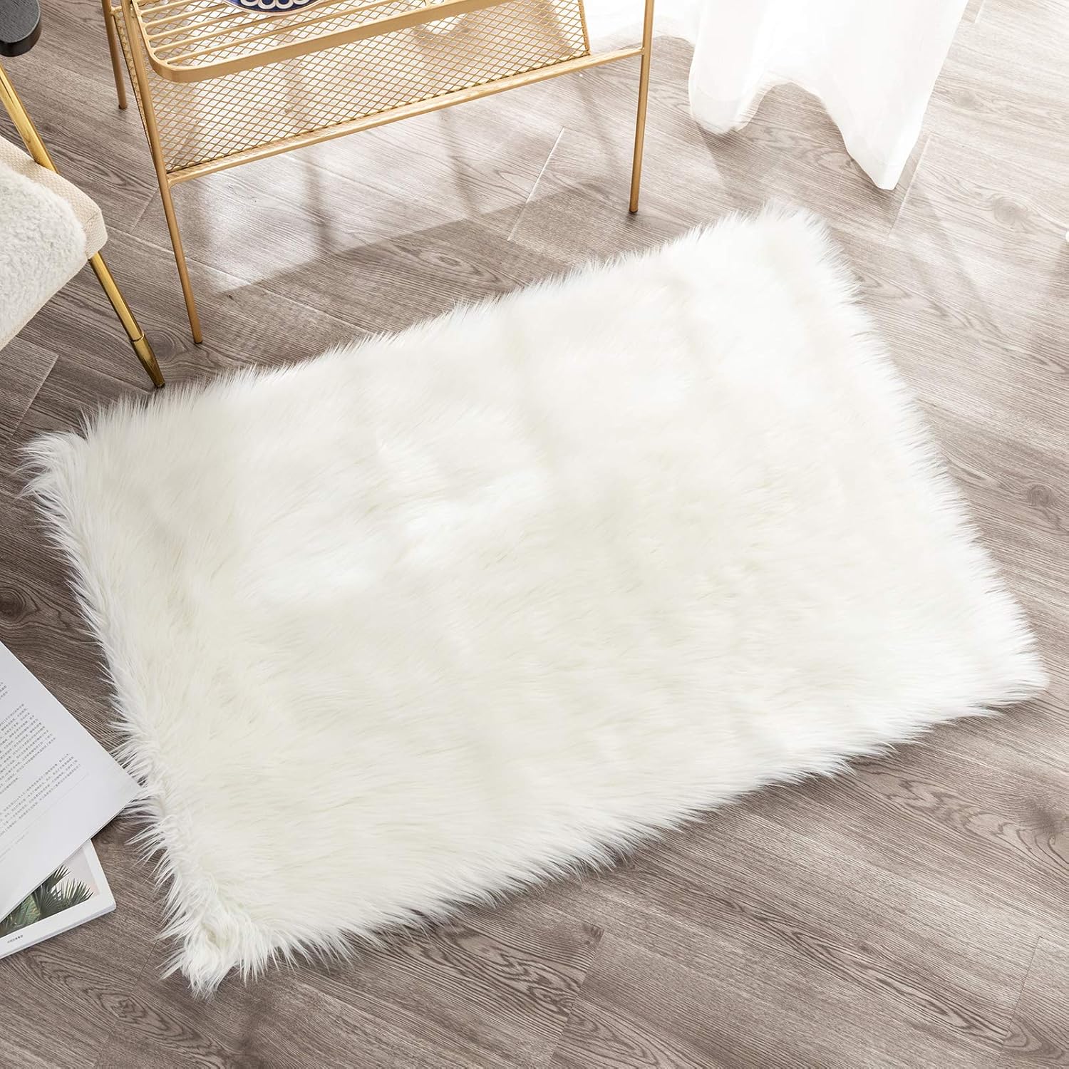 Ultra Soft Faux Fur Area Rugs, 2 x 3.3 Feet White Fluffy Rectangle Carpet, Plush Modern Indoor Non-Slip Floor Mat for Children Bedroom Living Room Home Decor (2 x 3.3 ft, White)