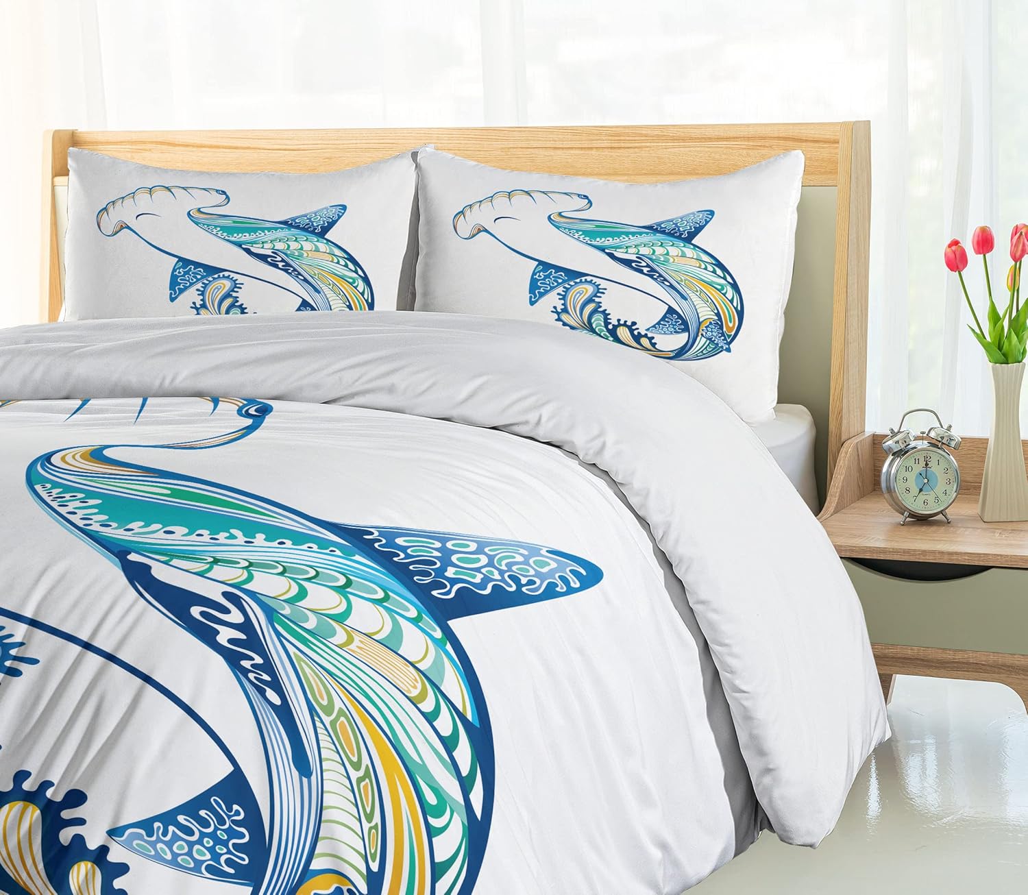 Ambesonne Abstract Duvet Cover Set, Hammer Head Shark Ornate Underwater Sea Oceanic Life Animals Marine Theme, Decorative 3 Piece Bedding Set with 2 Pillow Shams, Queen Size, Blue Aqua Queen Blue Aqua