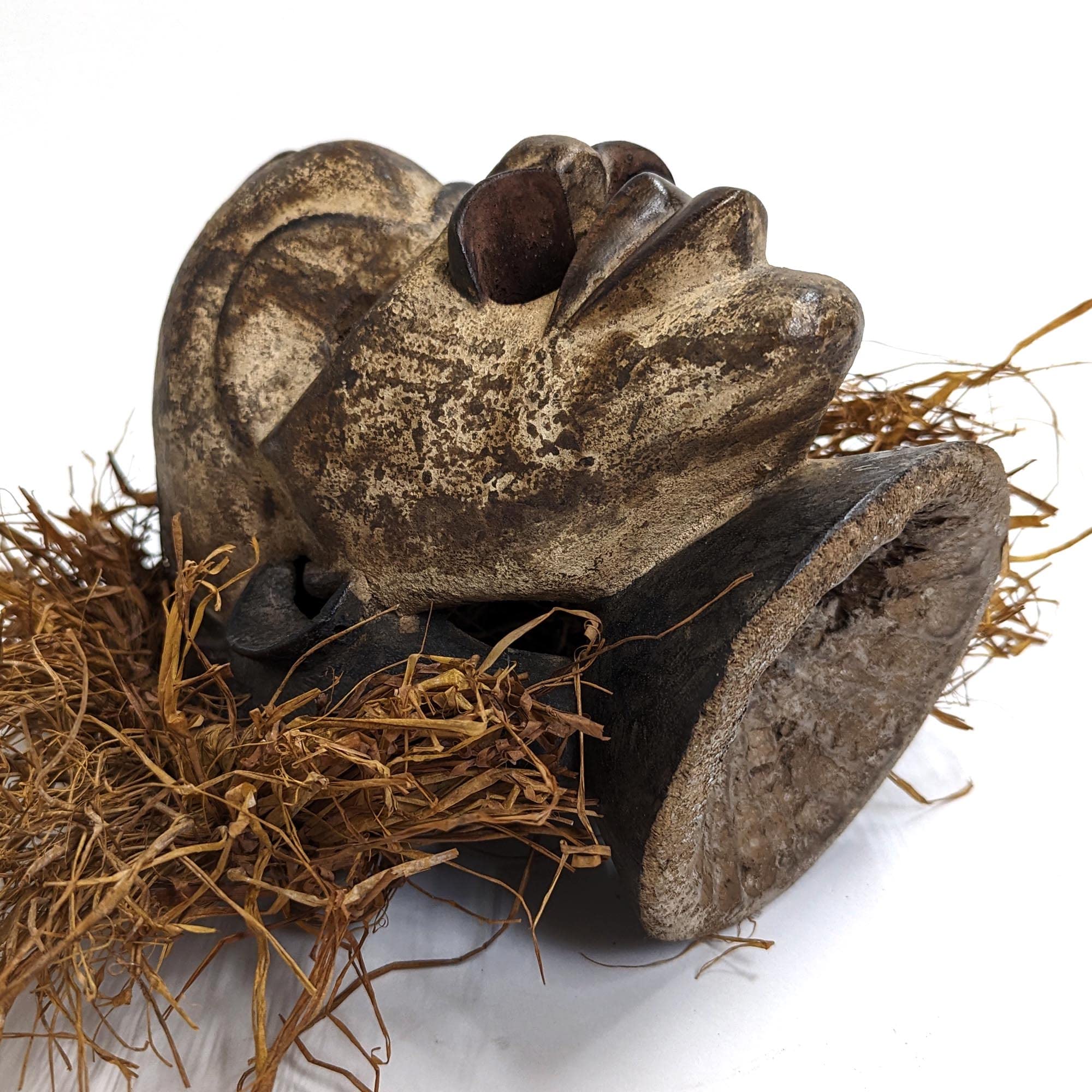 Amazon.co.jp: イボ族マスク 25cm アフリカンアート 仮面 （p015