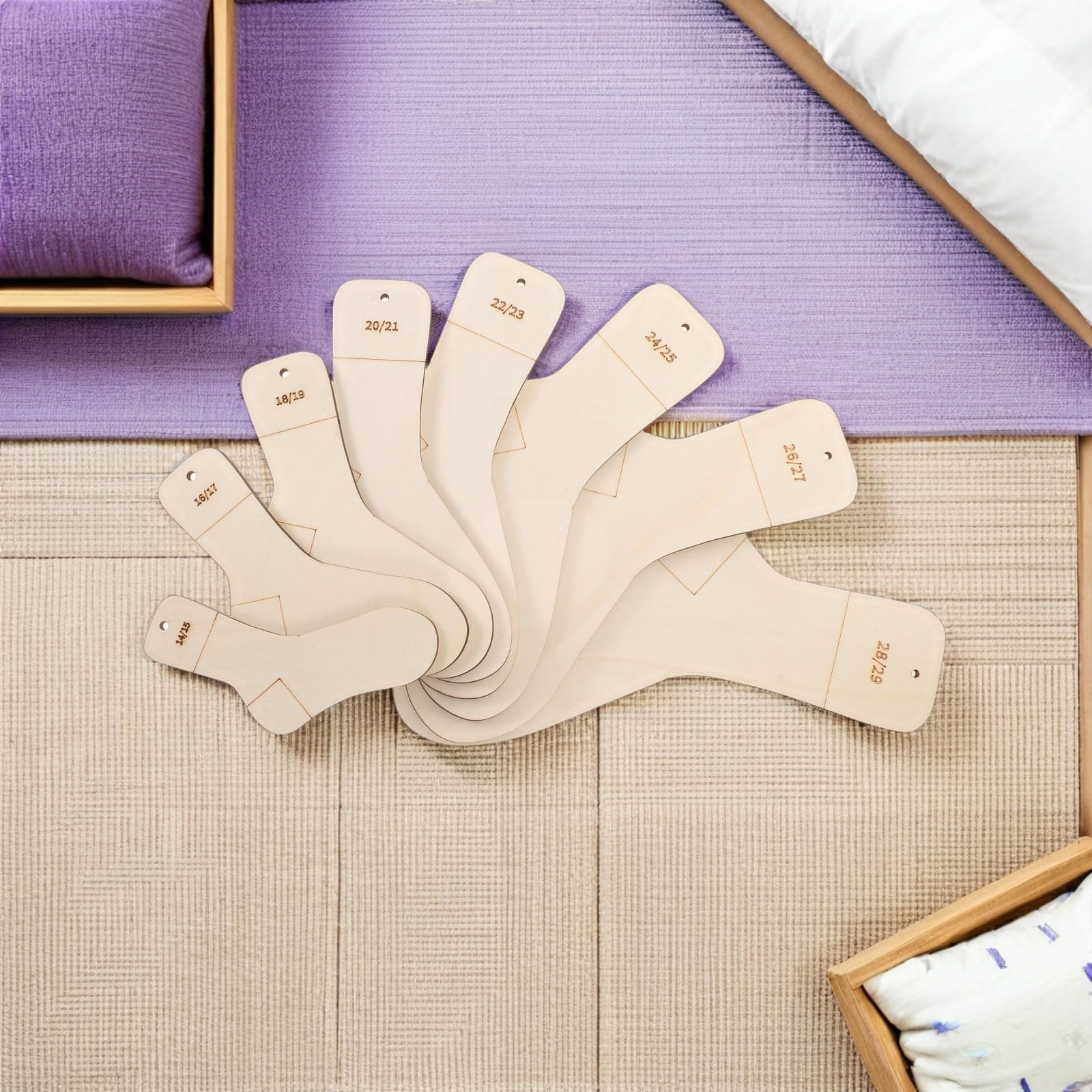 BELLIFFY 16 Stück Sockenblocker zum Strumpfstricken mit Leichtem Design als Strickwerkzeug für Zuhause und Outdoor