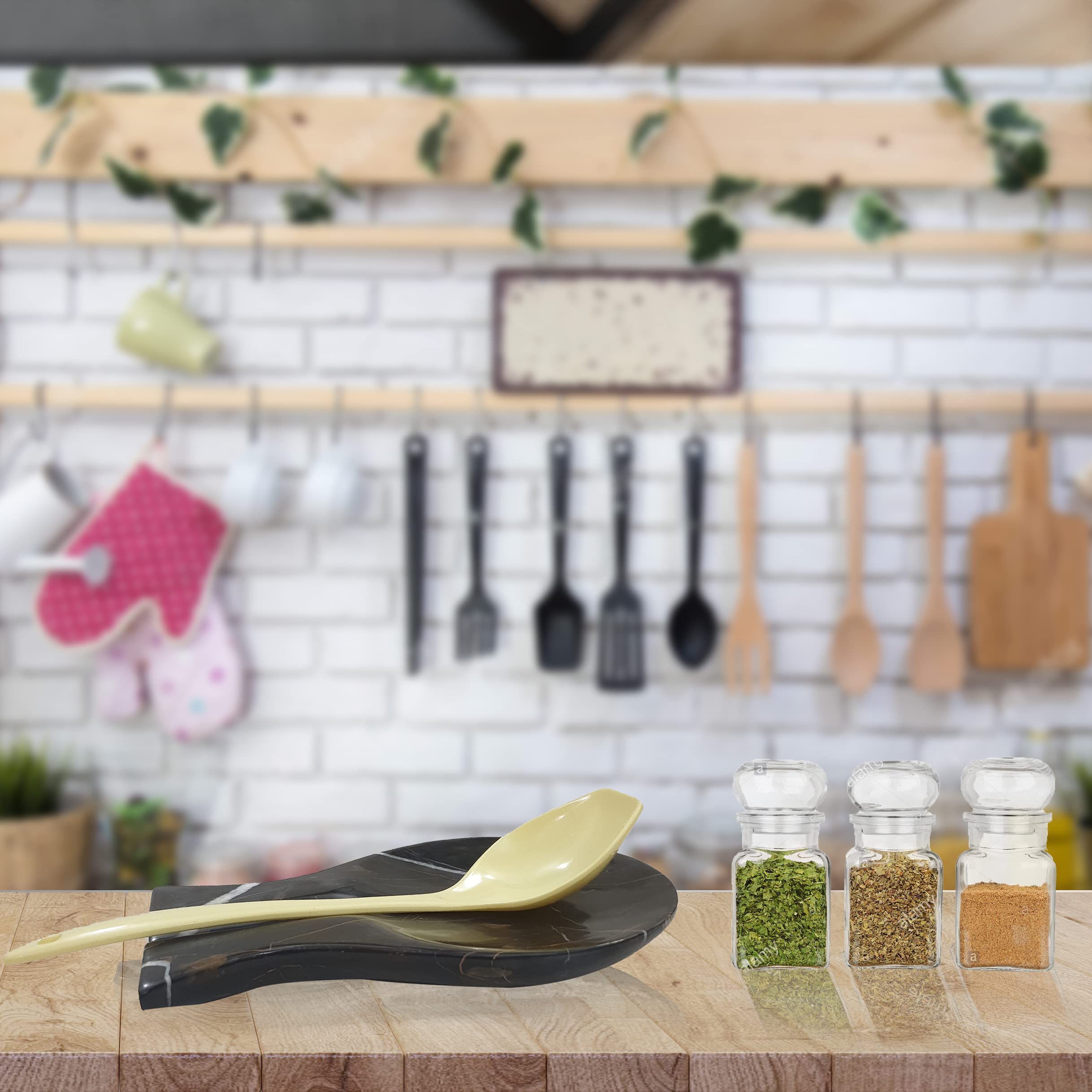 Resto de cuchara de mármol negro y dorado hecho a mano, porta cucharas para contador de cocina, mejor soporte para espátulas para accesorios de cocina y regalos de inauguración de la casa.