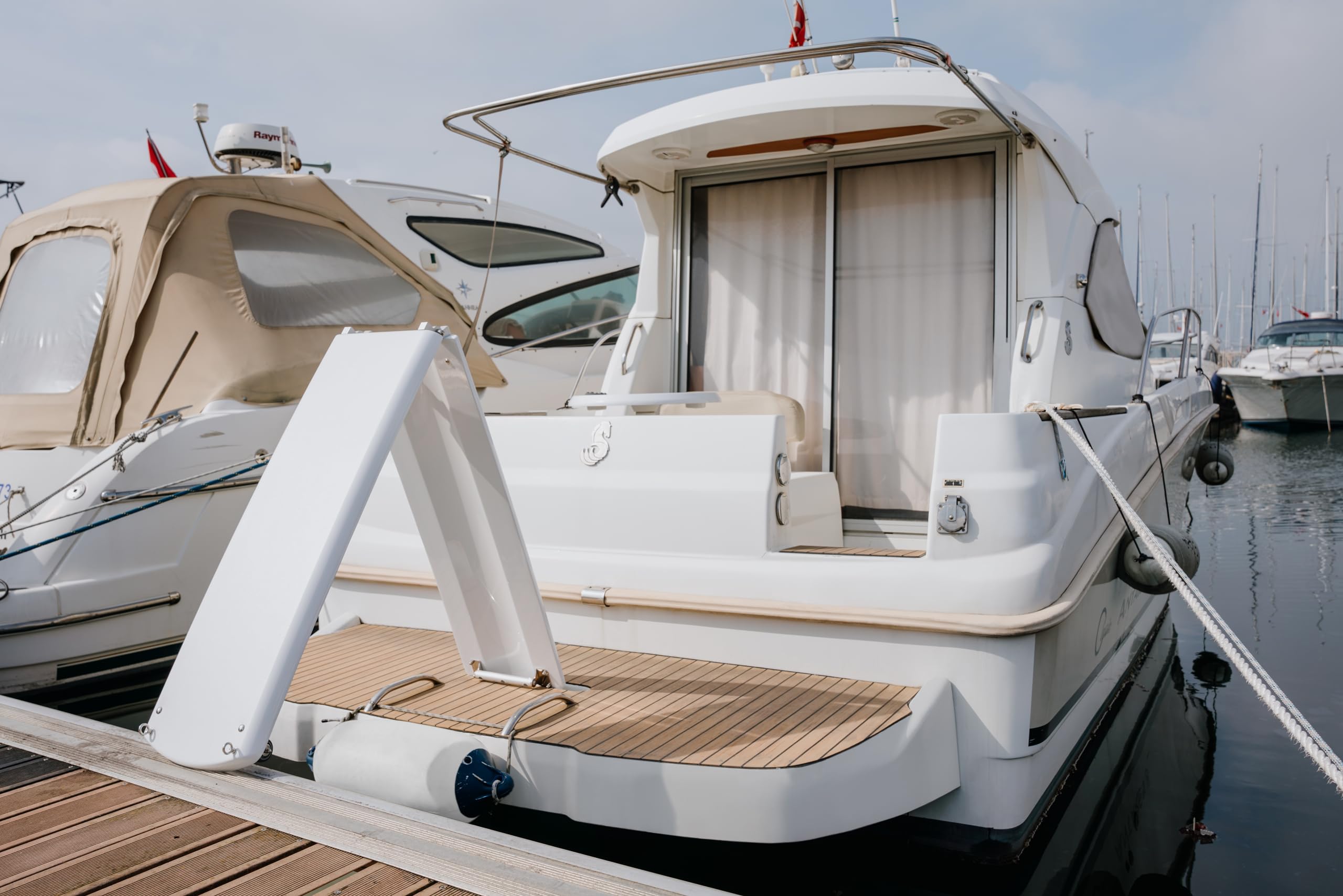 POSEIDON Seamarkt 220 cm Passerella in carbonio fatta a mano per barche a vela e superyacht, pieghevole, protetta dai raggi UV, superficie antiscivolo, portata 200 kg, superleggera