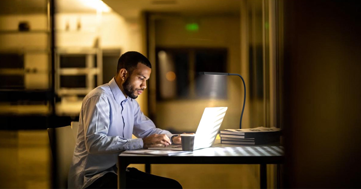 Image of Mojimdo Desk Lamp with Remote, 3 Color & 5 Brightness & 77LED Dimmable Reading Lamp, 15.8'' Flexible Gooseneck Clamp Lamp, Eye-Caring Clip on Light with Adapter for Reading Study Workbench Drafting