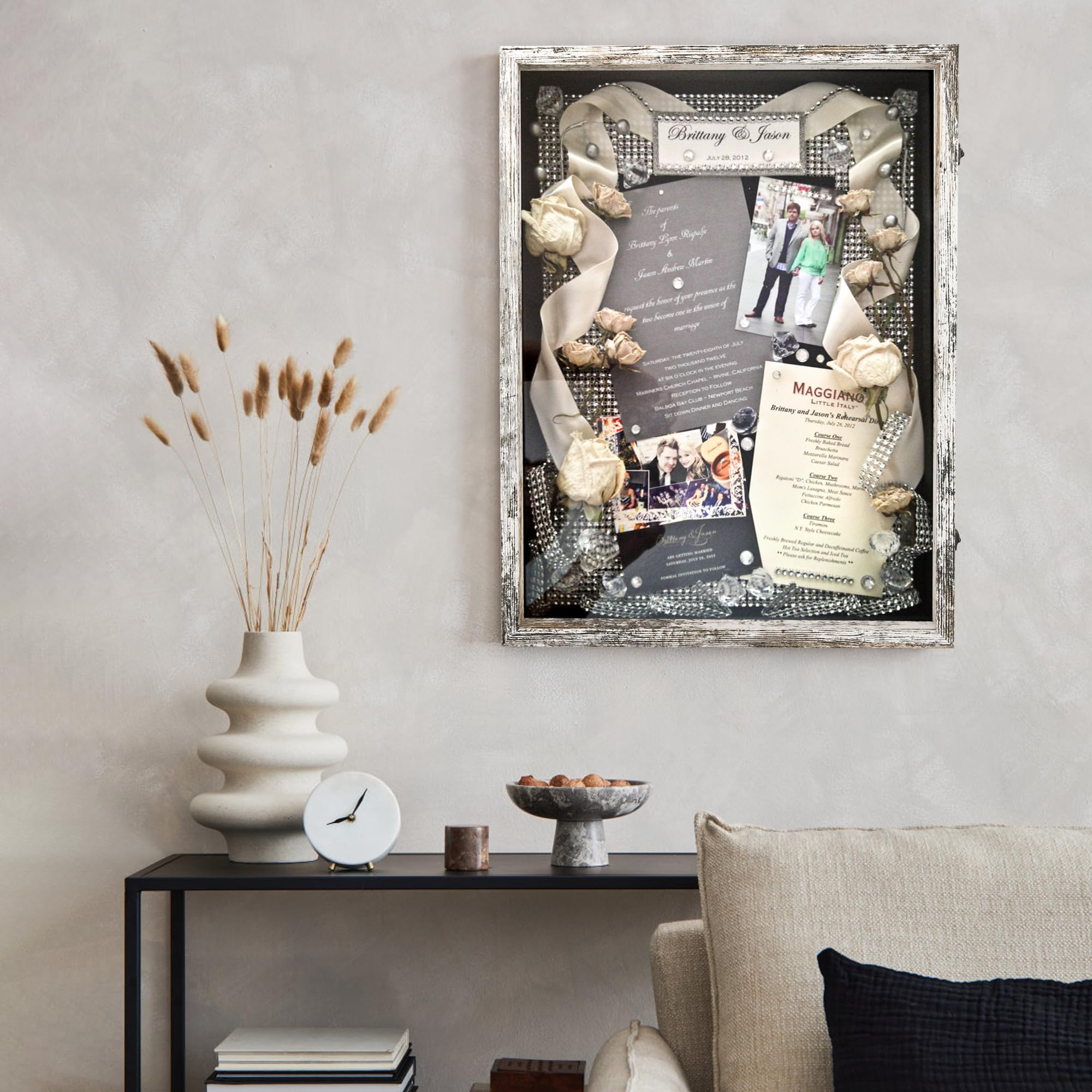 GraduatePro Cornice con cornice in plexiglass, 45 x 61 cm, con retro in lino, finestra in plexiglass con cerniera, cornice per foto, bouquet di nozze, cimeli, medaglie, scatola dei ricordi per