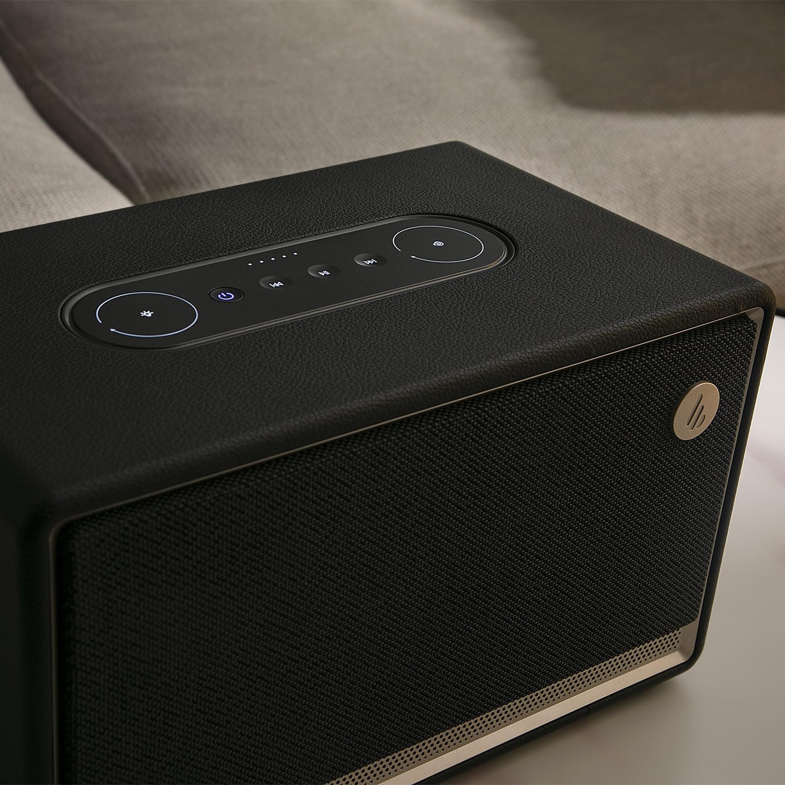 Edifier ES300 Enceinte Wi-FI & Bluetooth – Son Hi-Res 60W, AirPlay 2, LDAC, autonomie 12h, Multiroom, USB & AUX, éclairage ambiant, boîtier en Bois, contrôle Via Application – Enceinte Haut de Gamme
