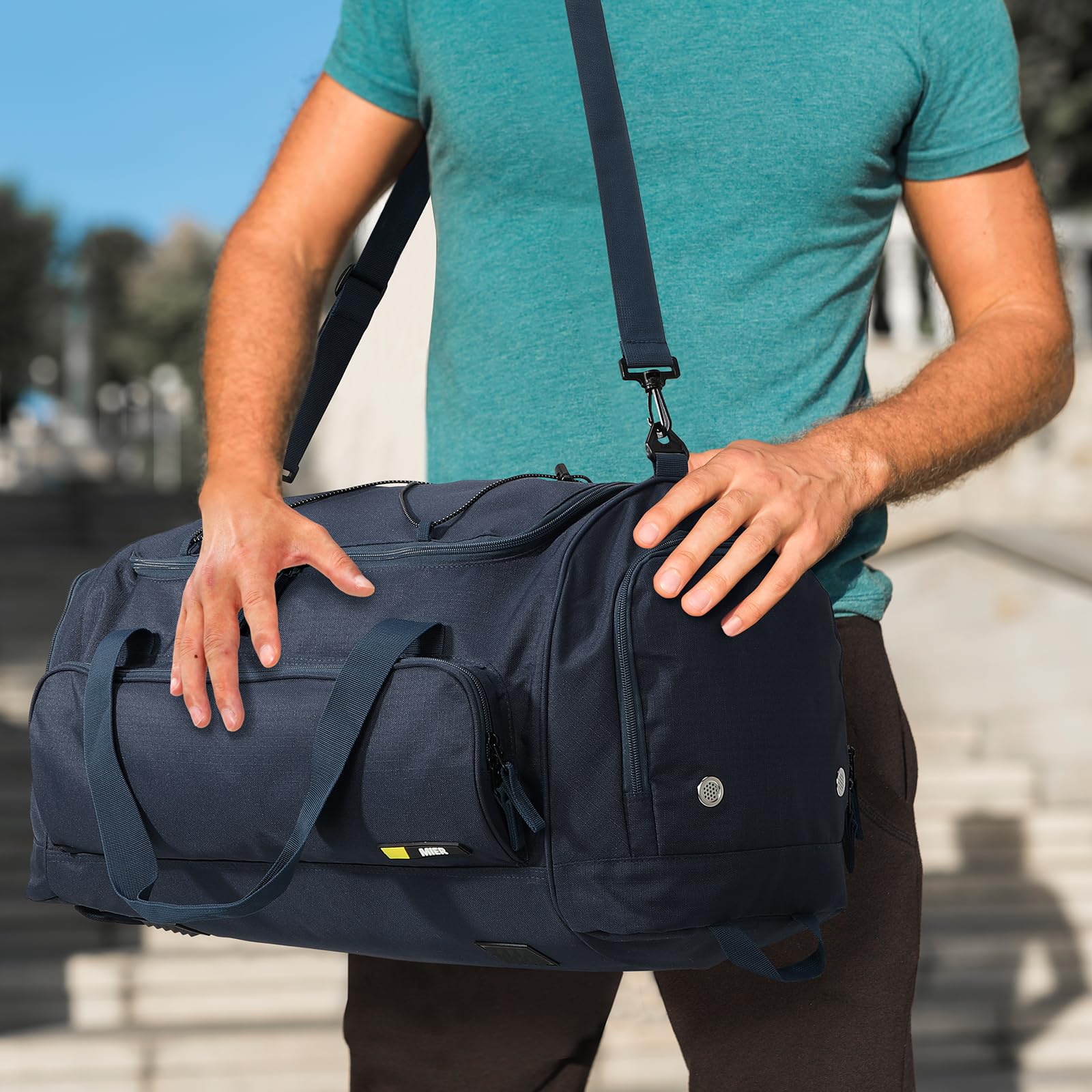 MIER Borsa sportiva per uomo e donna con scomparto per scarpe, borsa per il fine settimana, borsa per il trasporto