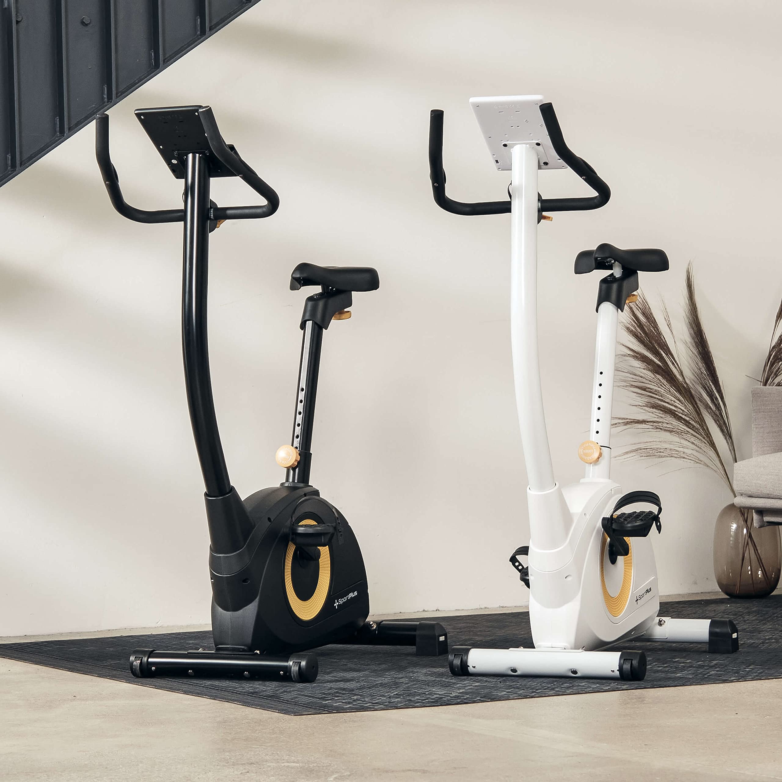 SportPlus Compact exercise bike, 24 resistance levels, integrated heart rate monitor and app compatible, home fitness