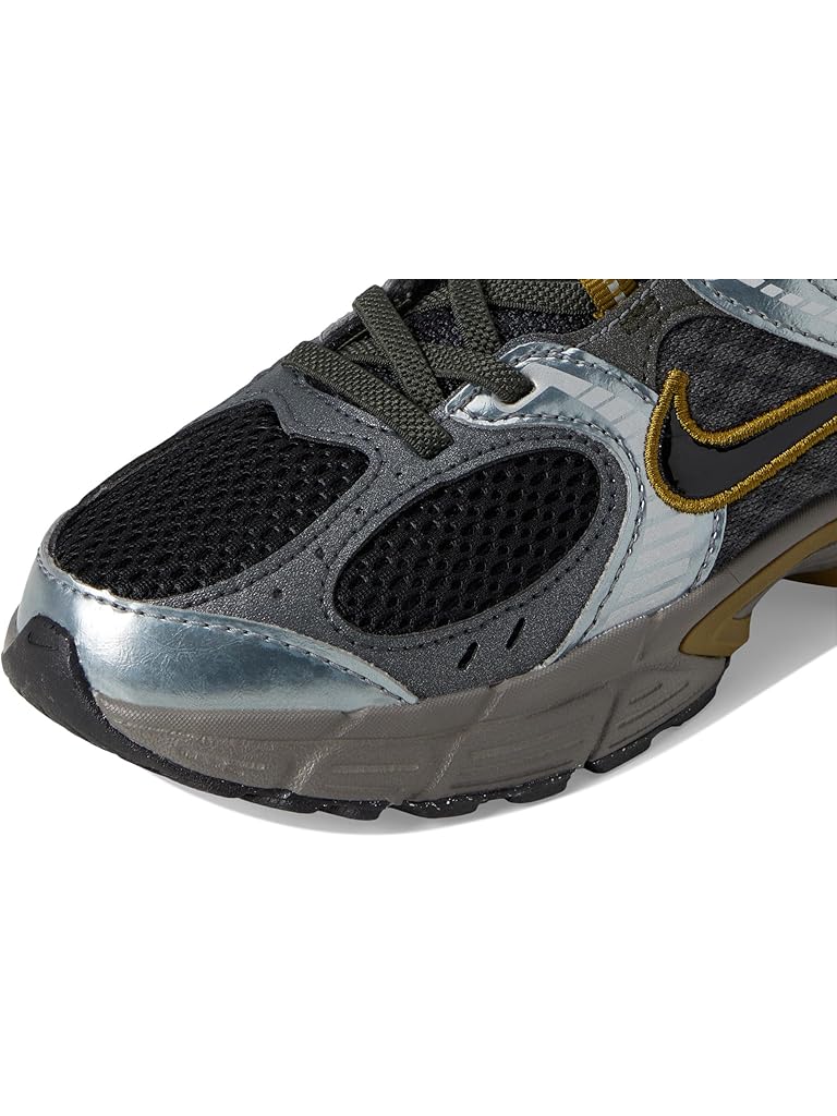 Gray Nike V5 Runner (Little Kid)