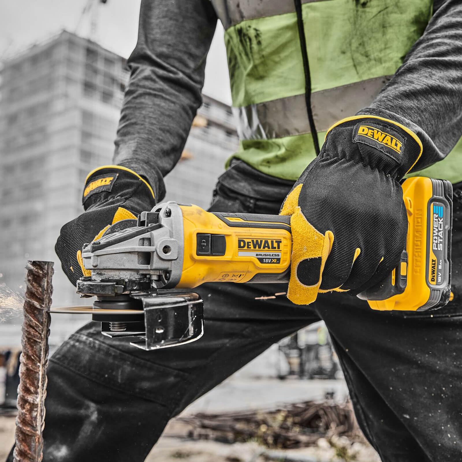 Dewalt Dcg405p2 Grinder Dewalt 18v Dewalt Dcg405p2 Cordless Xr Brushless Angle Grinder 18 V Yellow