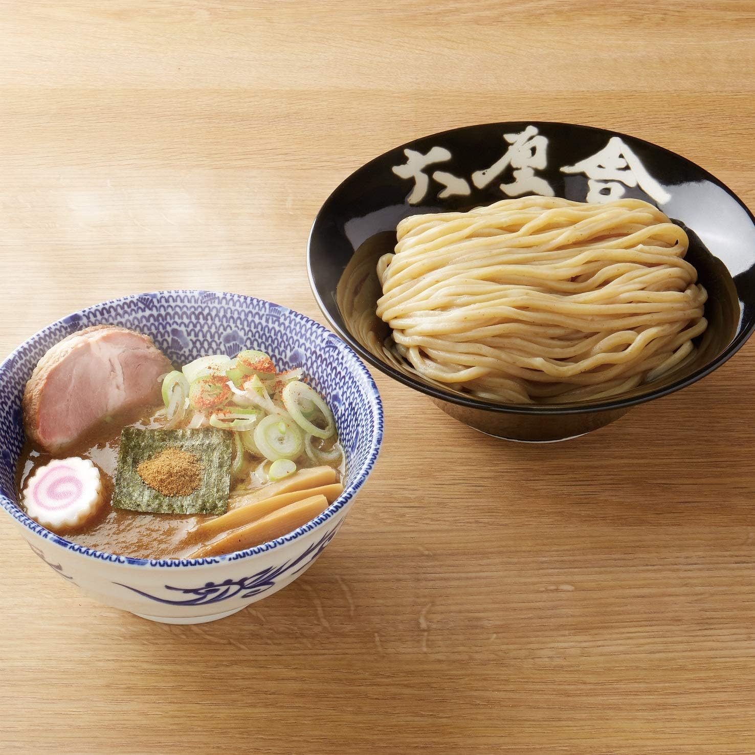 東京 大崎 六厘舎お土産つけめん 五食入り 5時間の行列を生み出した伝説の味 公式販売 つけめん 濃厚 つけだれ 太麺 六厘舎 有名店 行列店 お取り寄せ ラーメン つけ麺 魚介 たれ 5食入り 六厘舎 ラーメン 通販 Amazon