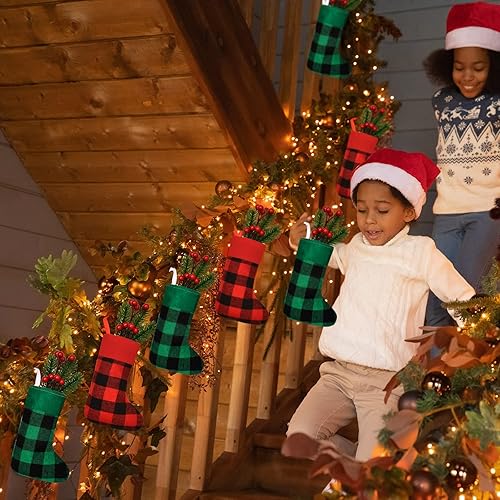 Miniatura 5 de Skylety 24 medias de Navidad a granel a granel de búfalo de Navidad a cuadros, calcetines de felpa colgantes para recuerdos de fiesta de vacaciones