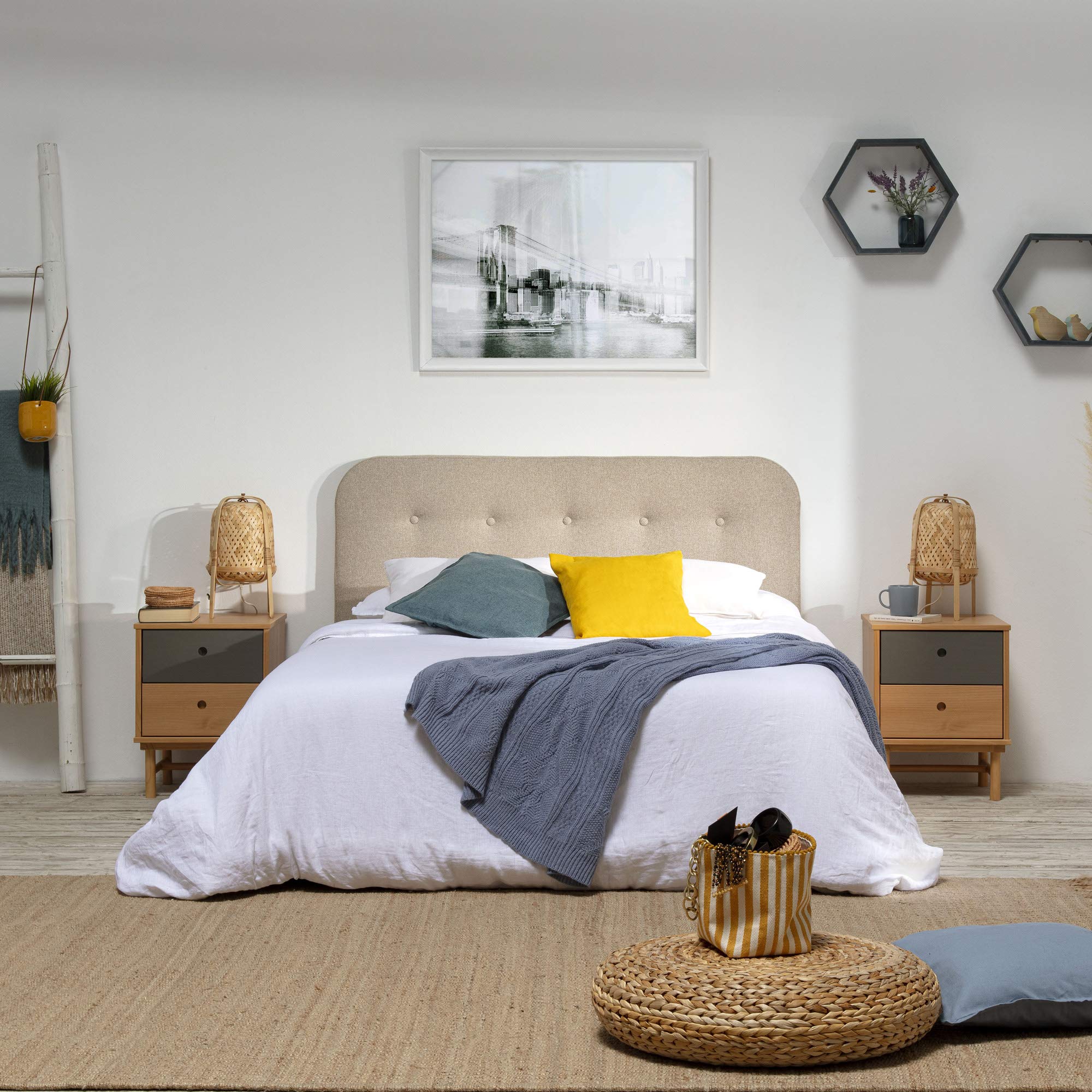 Tête de lit tapissée Saona 140x60 cm Couleur Beige, Rembourré avec de la Mousse, pour lit 135cm, Boutons en capitonné, 8cm d'épaisseur, système de Fixation Inclus.
