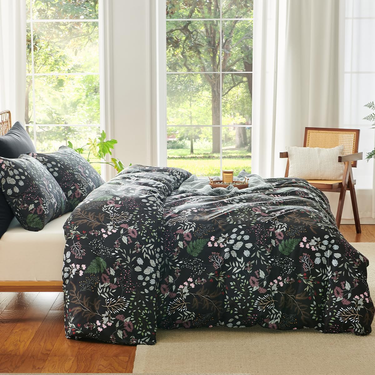 CCoutueChen Floral Duvet Cover Queen 3 Pieces Elegant Flower Bedding Set Farmhosue Aesthetic Bedding Soft Microfiber Black Duvet Cover Set with 2 Pillowcases