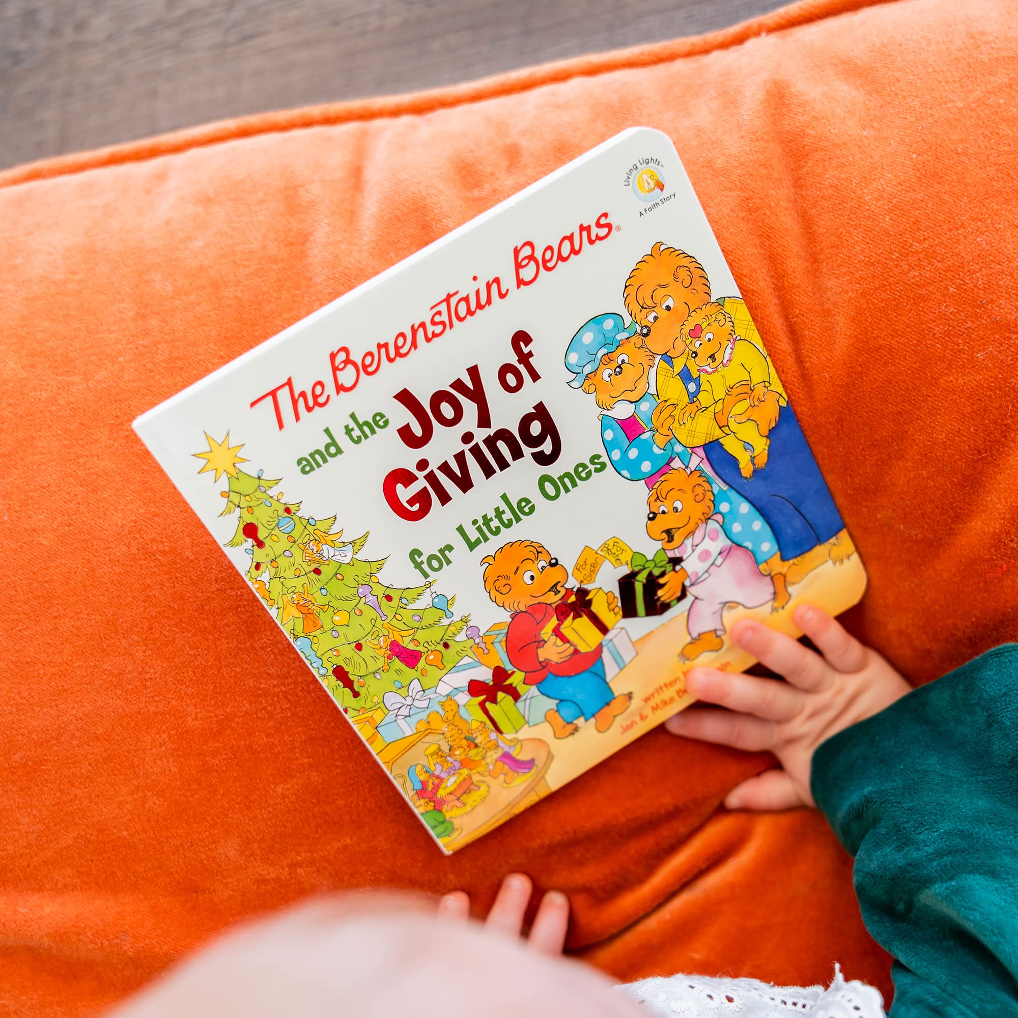 The Berenstain Bears and the Joy of Giving for Little Ones: The True Meaning of Christmas