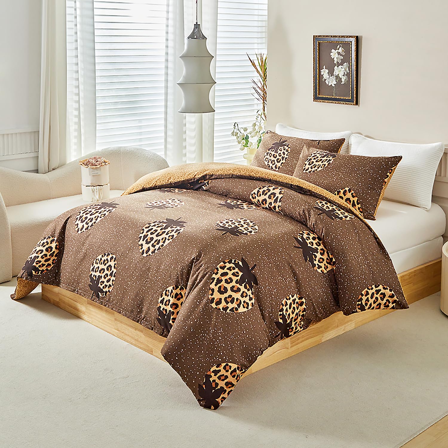 JQWUPUP Leopard Print Strawberry Bedding Set, King Size Duvet Cover for Kids Adults Reversible Duvet Cover with 2 Pillowcases - Image 3
