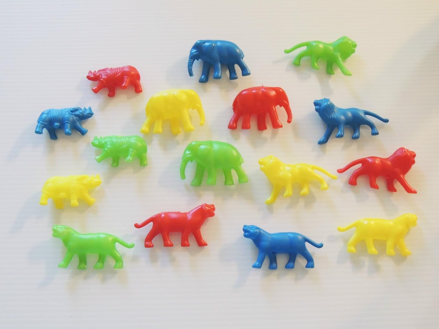 24 Plastic Jungle Animals Bird Toy Parts Parrots Amazon