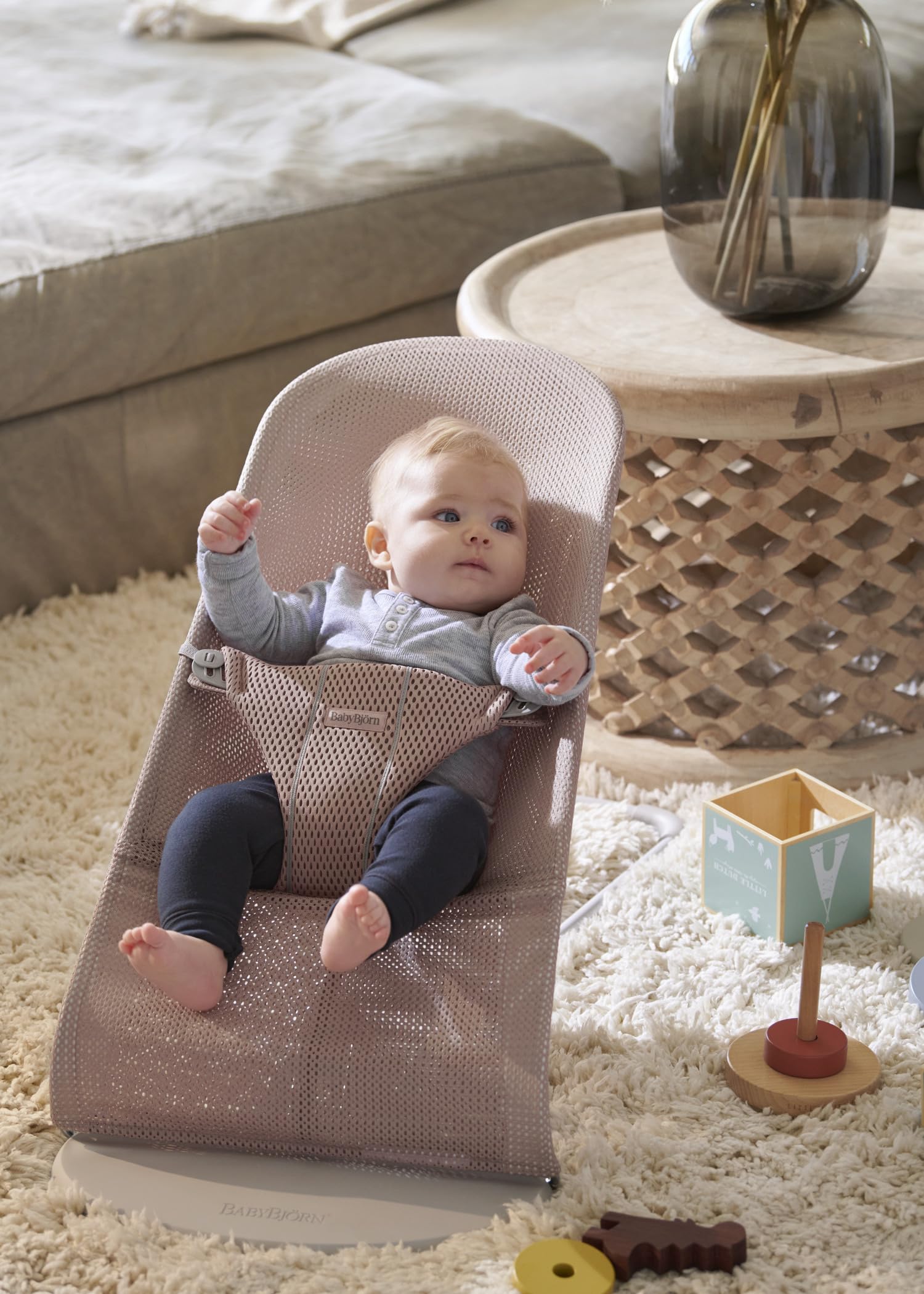BabyBjörn Babywippe Bliss, Netzstoff, Altrosa