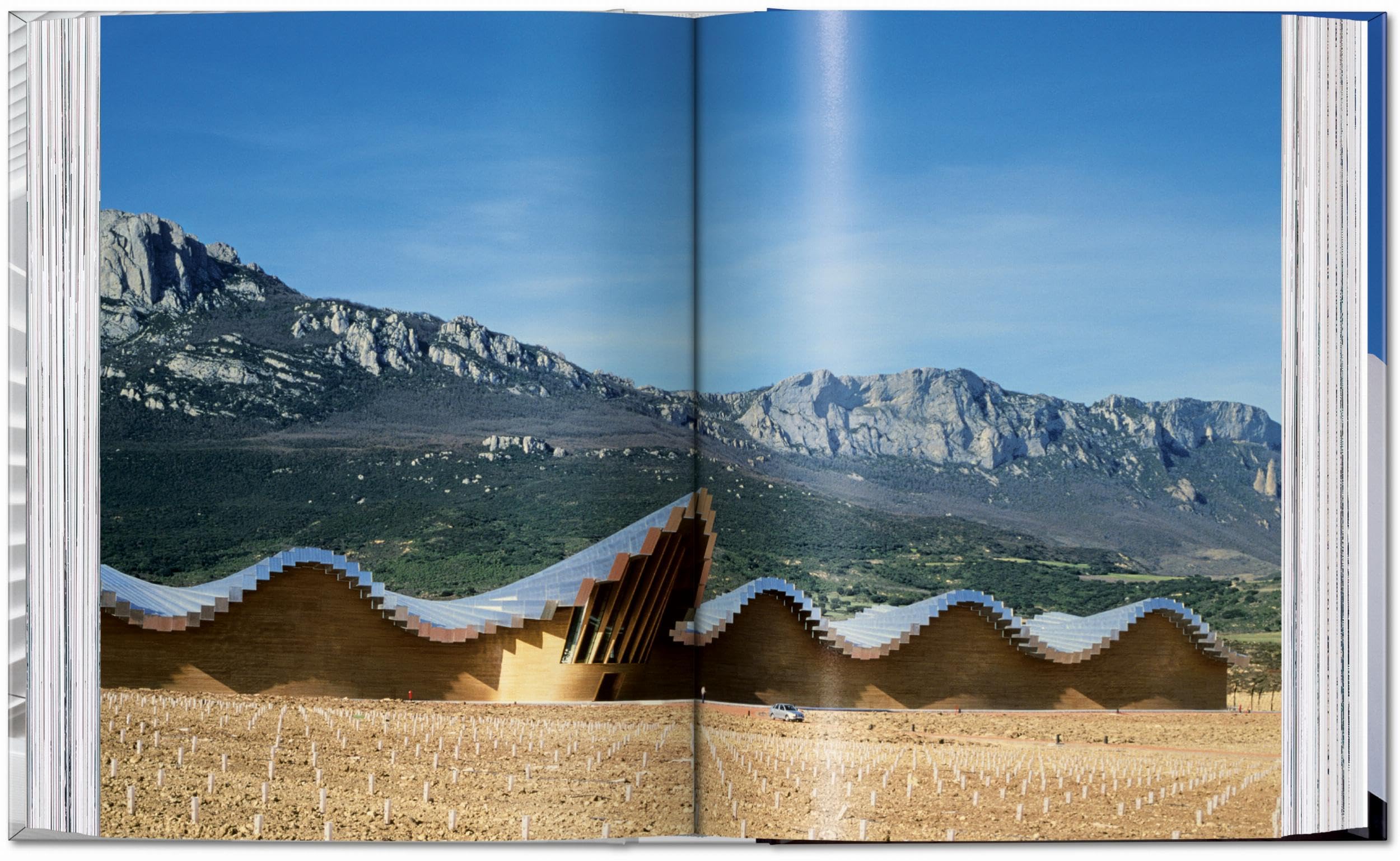 Calatrava. Complete Works 1979–Today. 45th Ed.