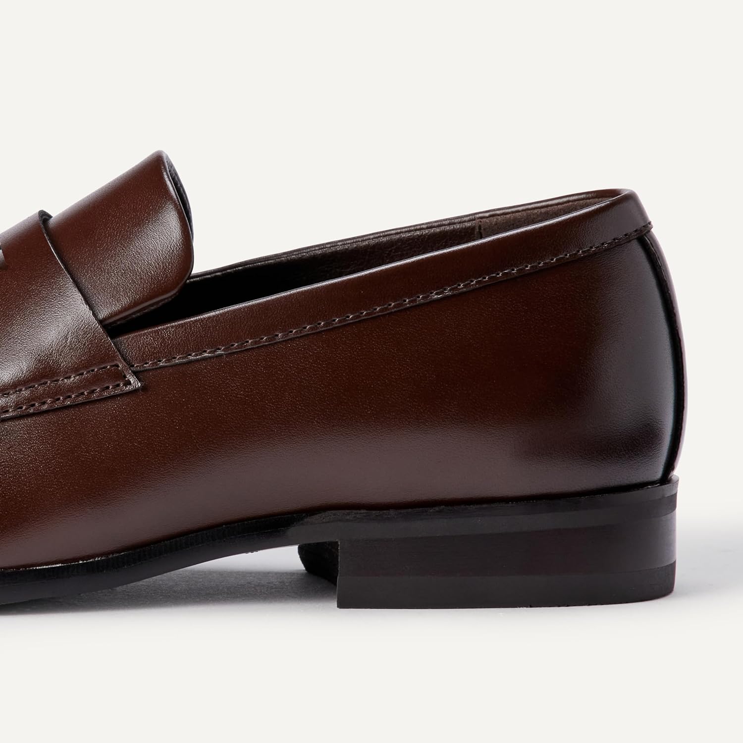 Amazon Essentials Men's Square Apron Toe Penny Loafer with Memory Foam