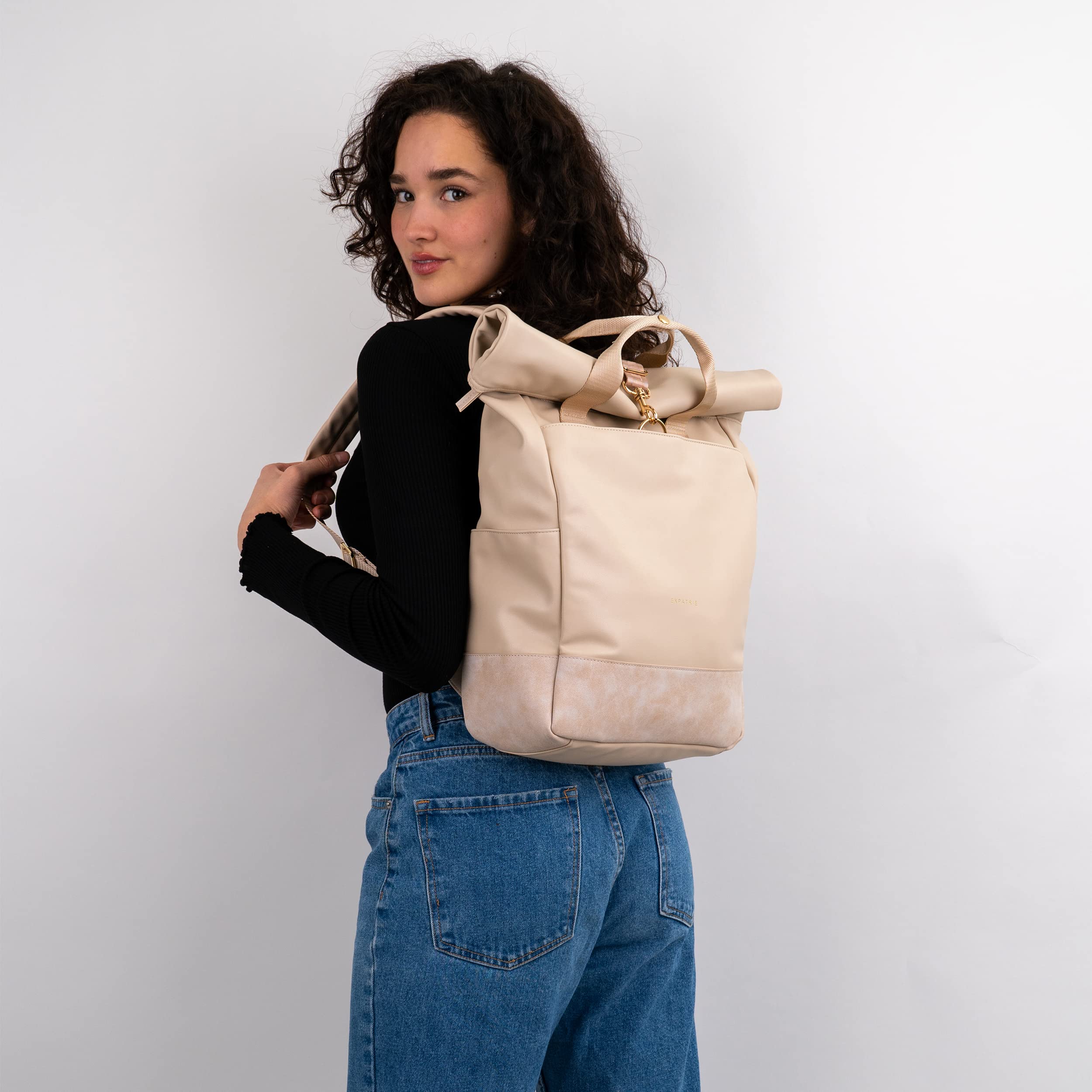 Expatrié Rucksack Damen Beige - Adele - Rolltop Tagesrucksack Elegant für Uni Fahrrad Arbeit - Eleganter Laptop Backpack Groß Frauen - Wasserabweisend
