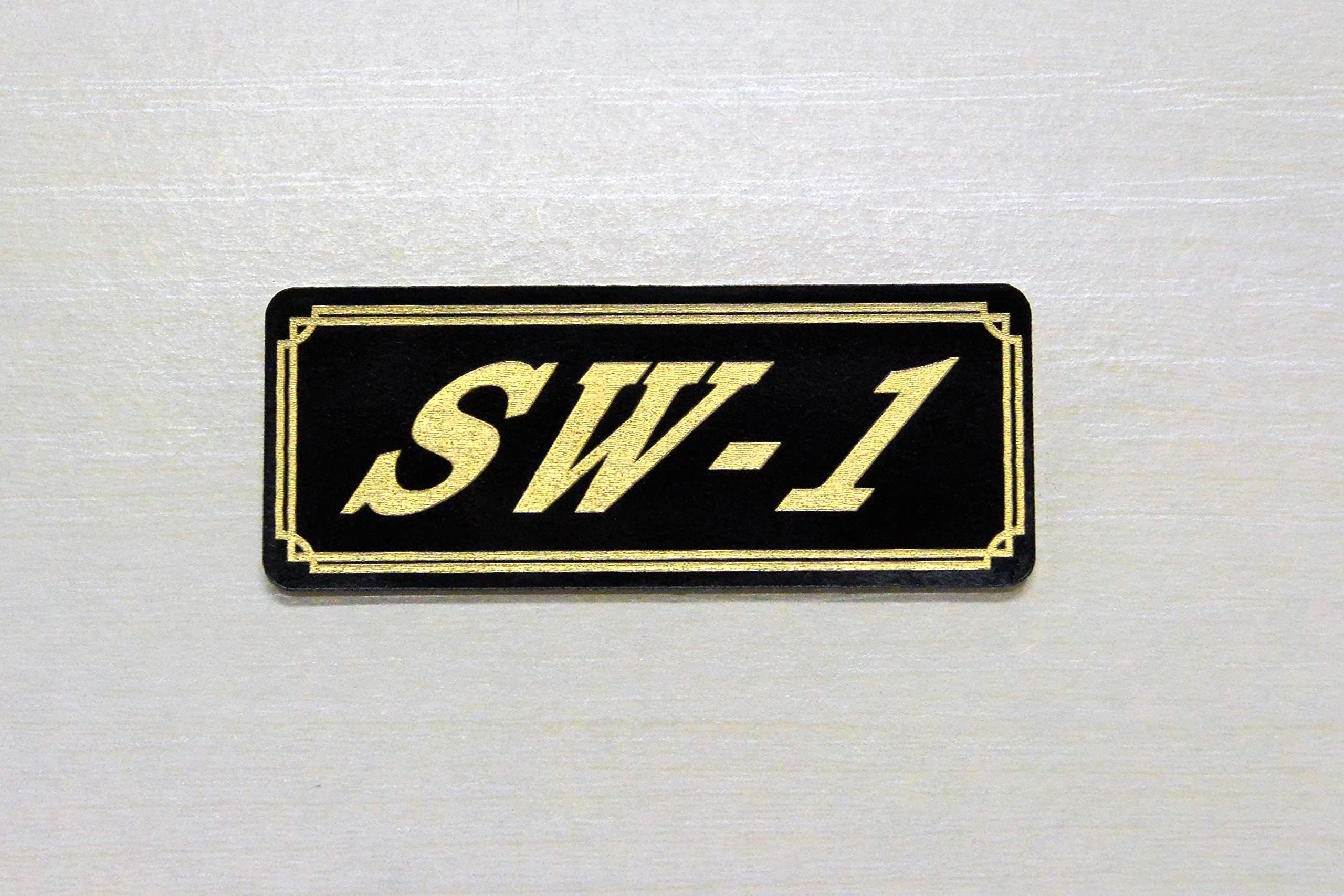 Amazon.co.jp: E-747-3 SW-1 黒/金 オリジナル ステッカー タンク 