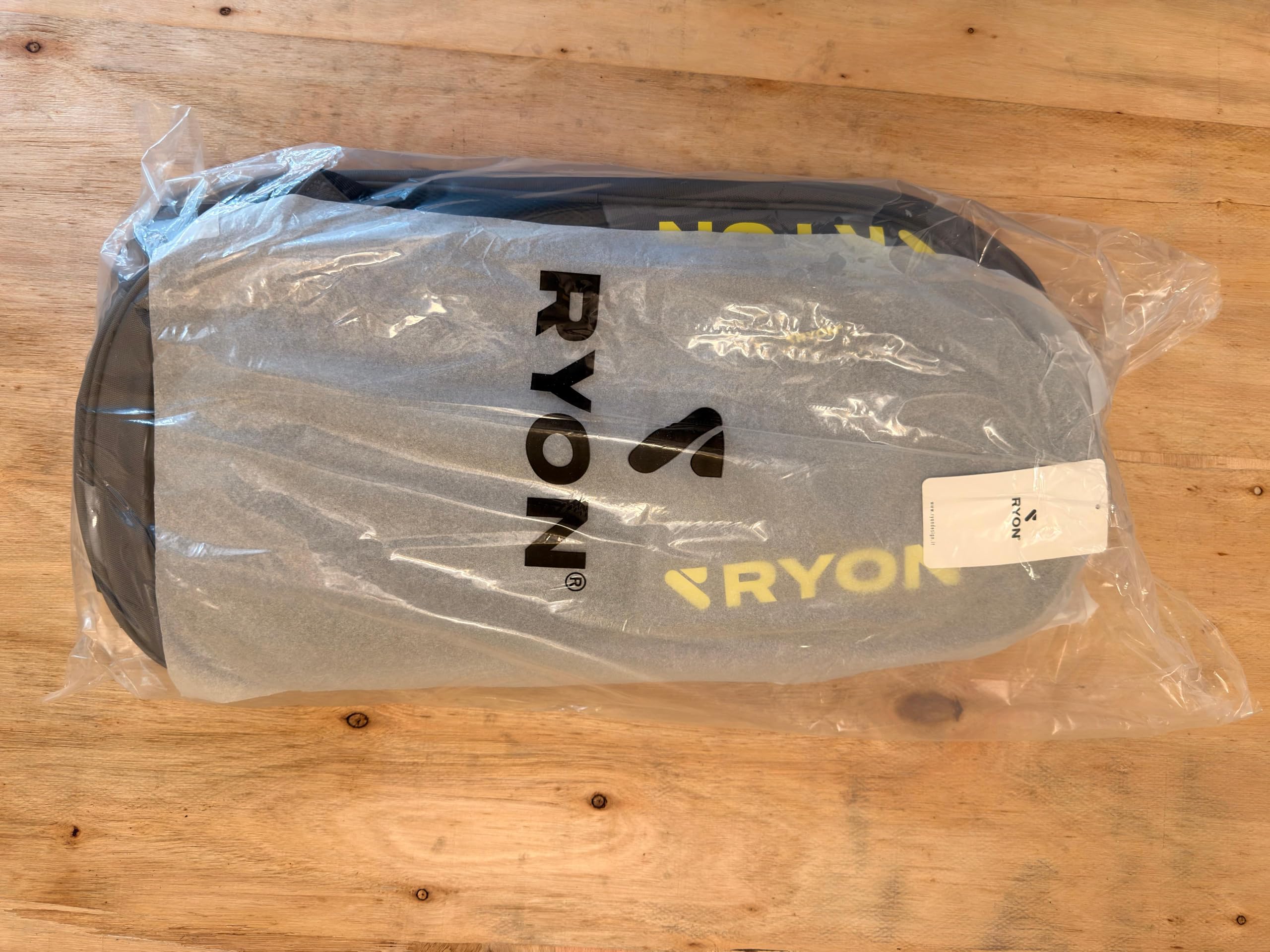 RYON Borsa Padel con Scomparti per Borracce, Porta 9 Palline, Porta Racchette, Tasca Termica, Schienale Ergonomico, Utilizzabile anche come Zaino da Trekking e Viaggio
