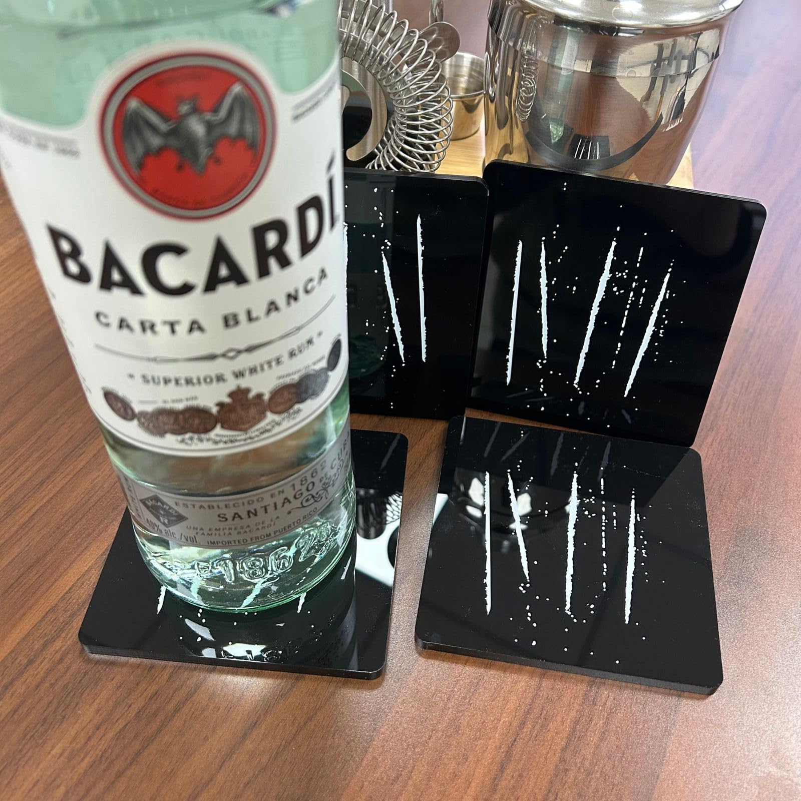 Posavasos Divertidos con líneas Falsas, Posavasos de línea Divertida, 4 Posavasos de Regalo para Fiestas, Bares, Cuevas de Hombre y decoración del hogar