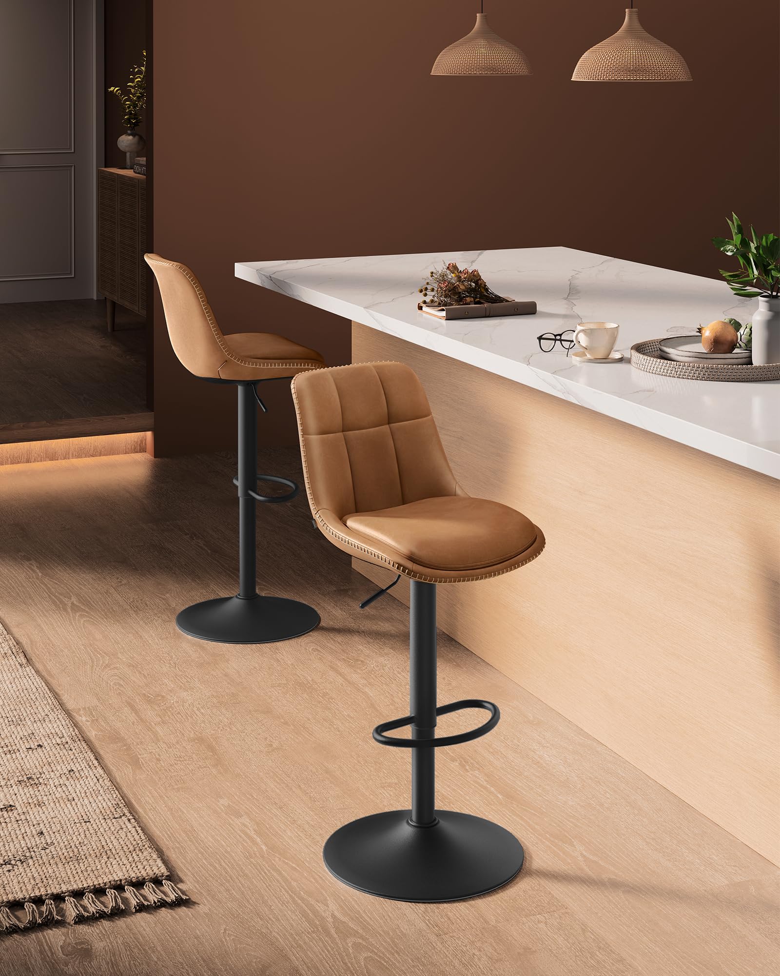 VASAGLE Barhocker 2er Set, Barstühle höhenverstellbar, drehbare Küchenhocker, gesteppter PU-Bezug, mit Rückenlehne und Fußstütze, Esszimmer, Theke, Stahl, karamellbraun LJB095K01