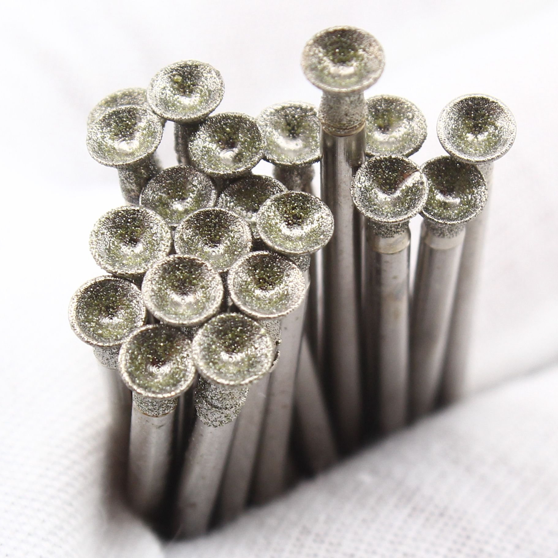 Meule concave 4mm pour gravure et polissage de perles YDZ-QZ-20PCS
