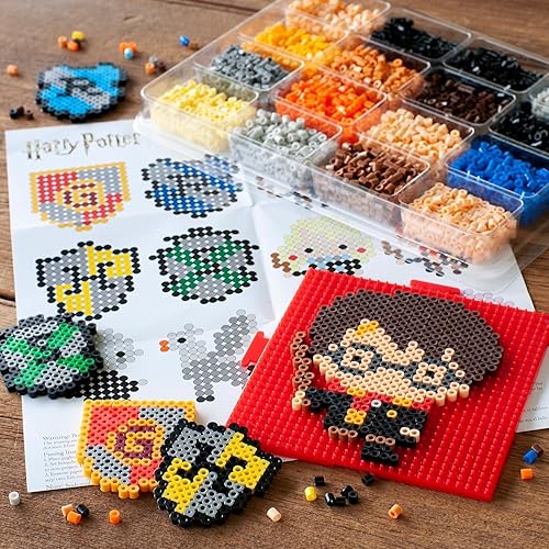 Miniatura 4 de Perler 80-54345 - Kit de cuentas de fusible de Harry Potter para niños y adultos, bloc de instrucciones con 53 patrones, pinzas, paquete de 2