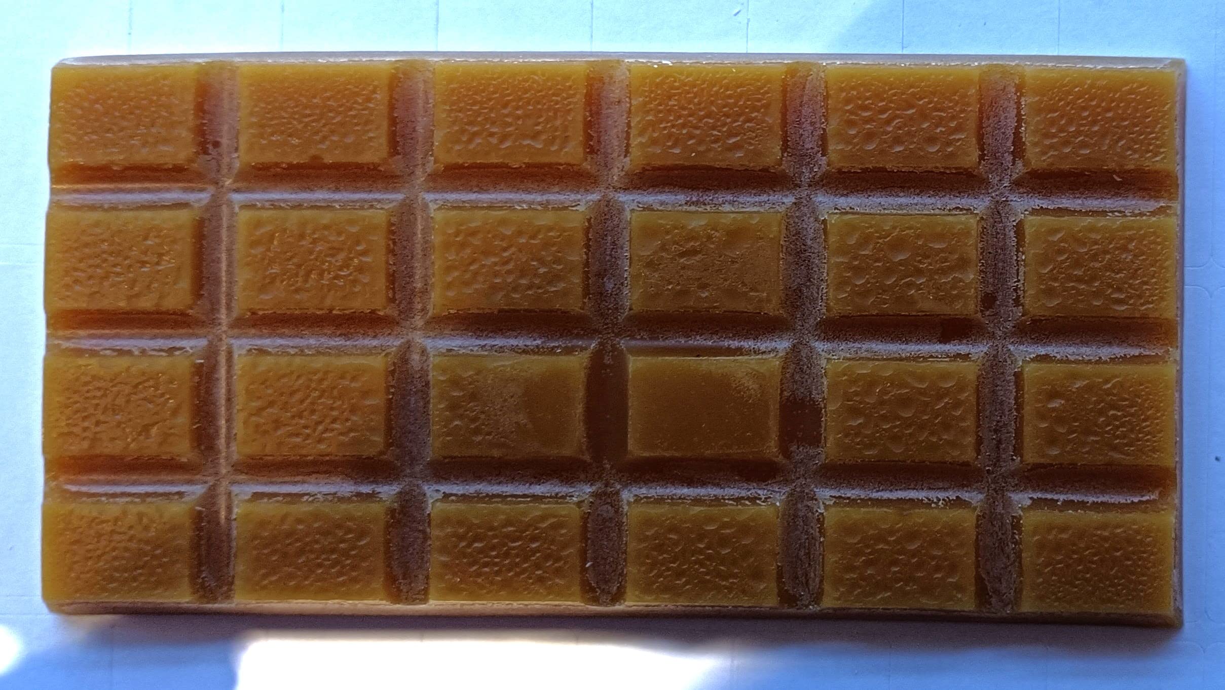 Fragrancia Blue A Single Handmade Highly Scented 85 Gram Wax Melt Bar (Honey & Vanilla)