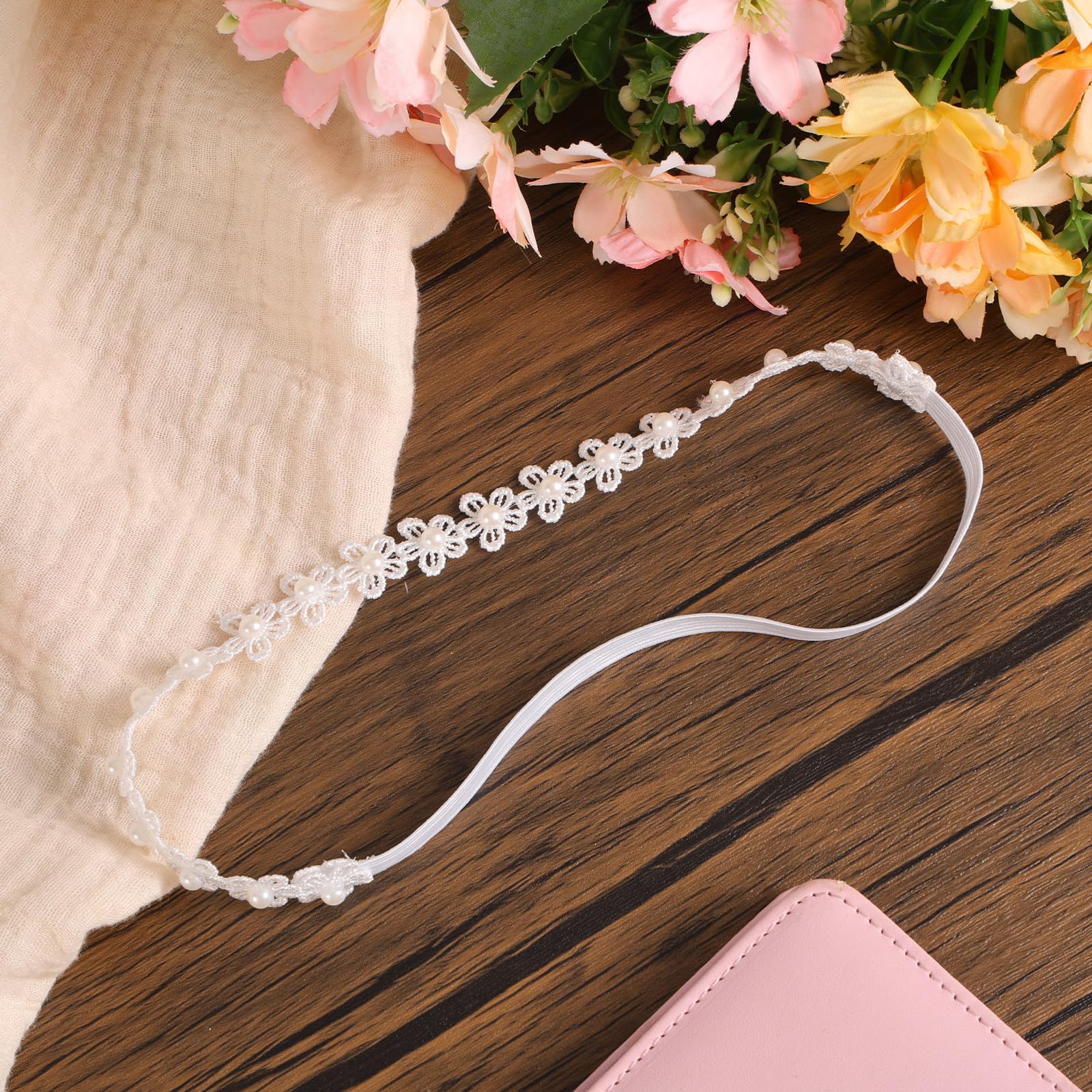 Bandeau de Baptême Réglable en Dentelle, Élégant Bandeau Baptême Blanc avec Perles et Fleurs Accessoires pour Cheveux pour Filles Bébés et Nouveau-Nés
