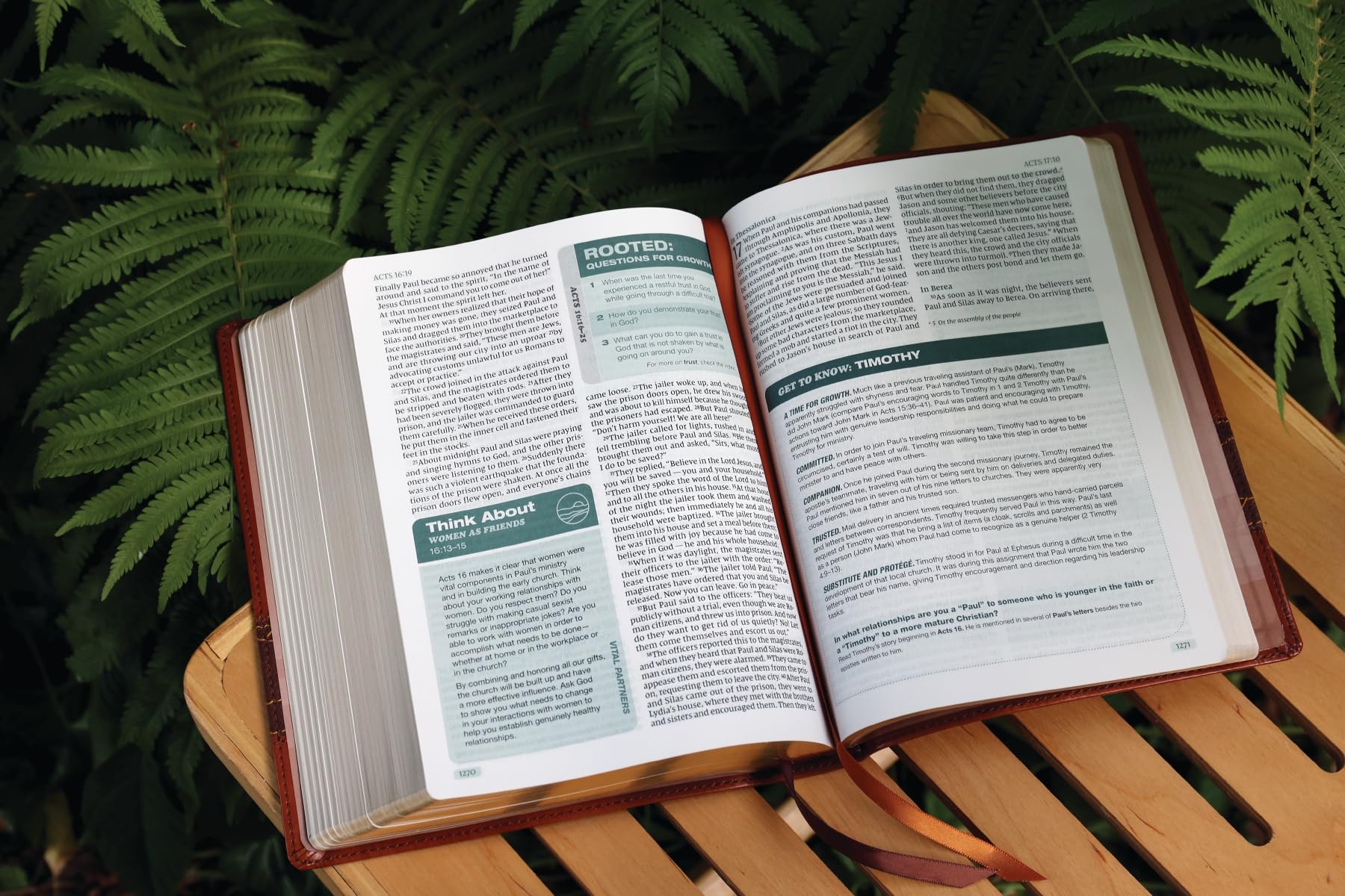 Rooted: The NIV Bible for Men, Leathersoft, Brown, Comfort Print: Shaping Men for Faithful Living in Today’s World