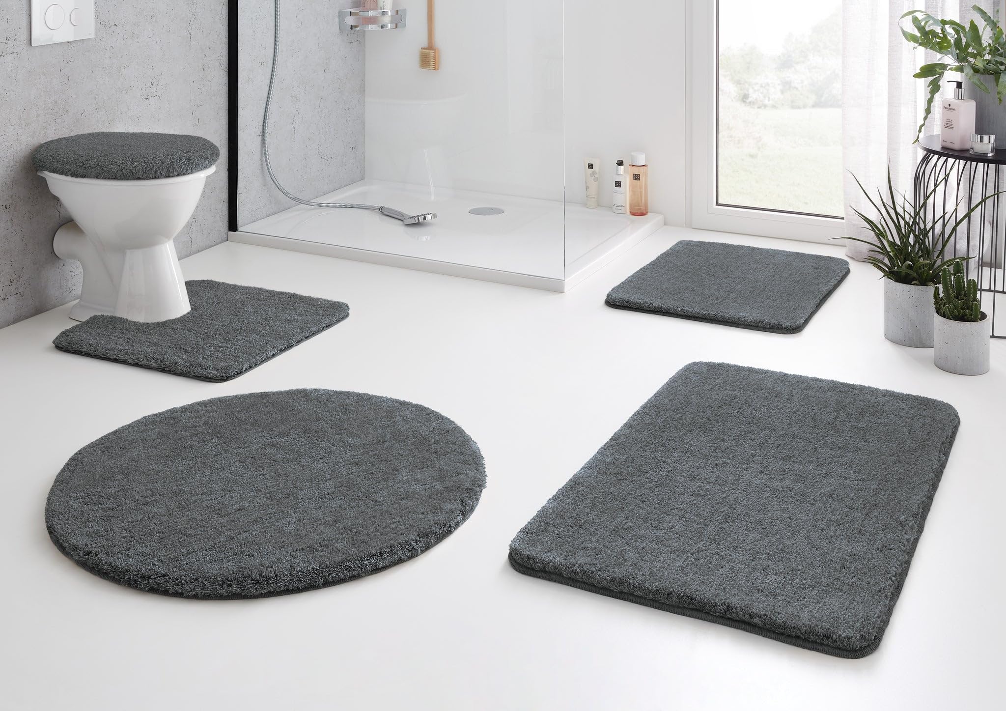 Kleine Wolke Relax Bath rug, Anthracite, 70 x 120 cm — view 2